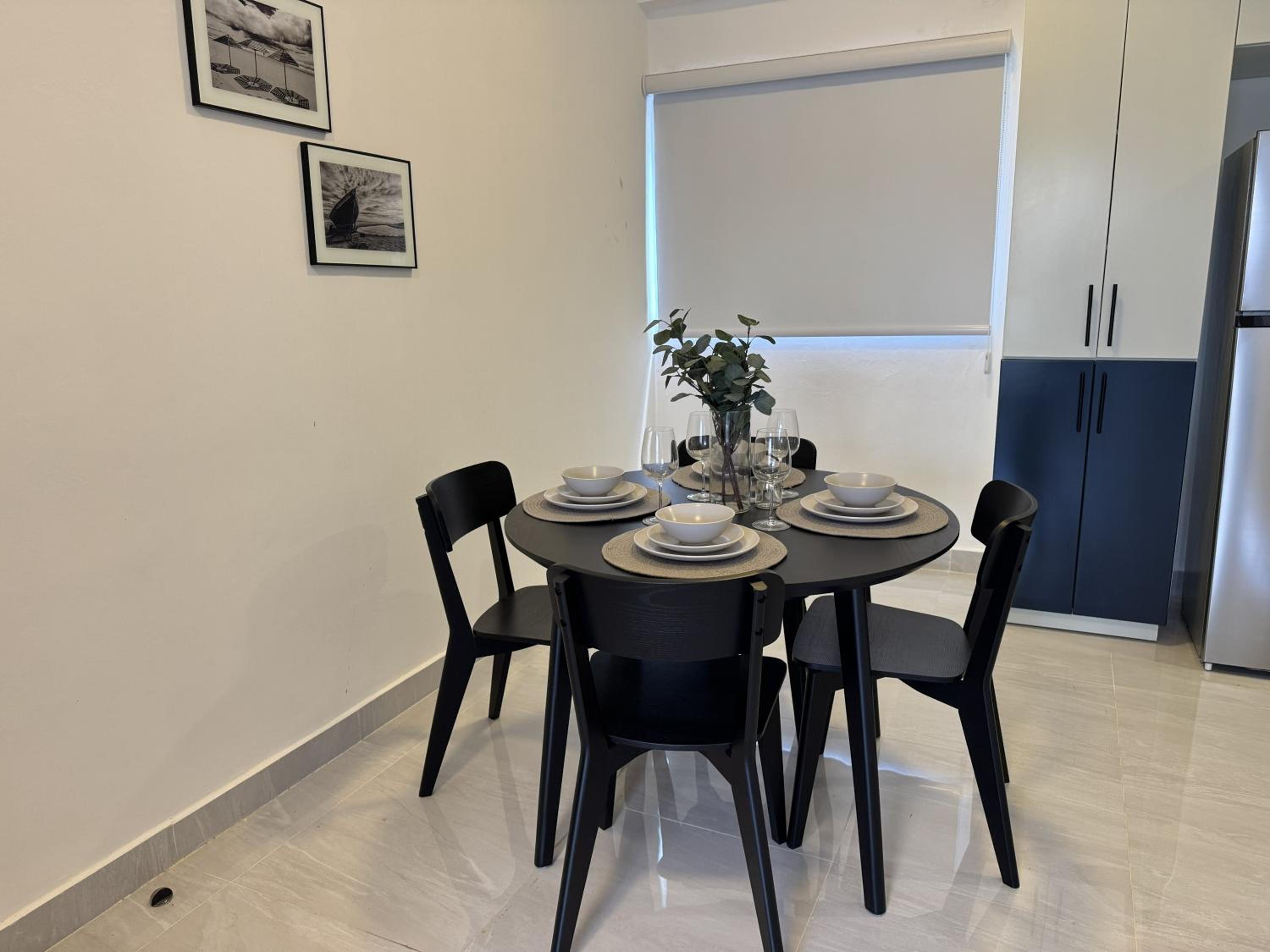 One-Bedroom Apartment with View photo 1