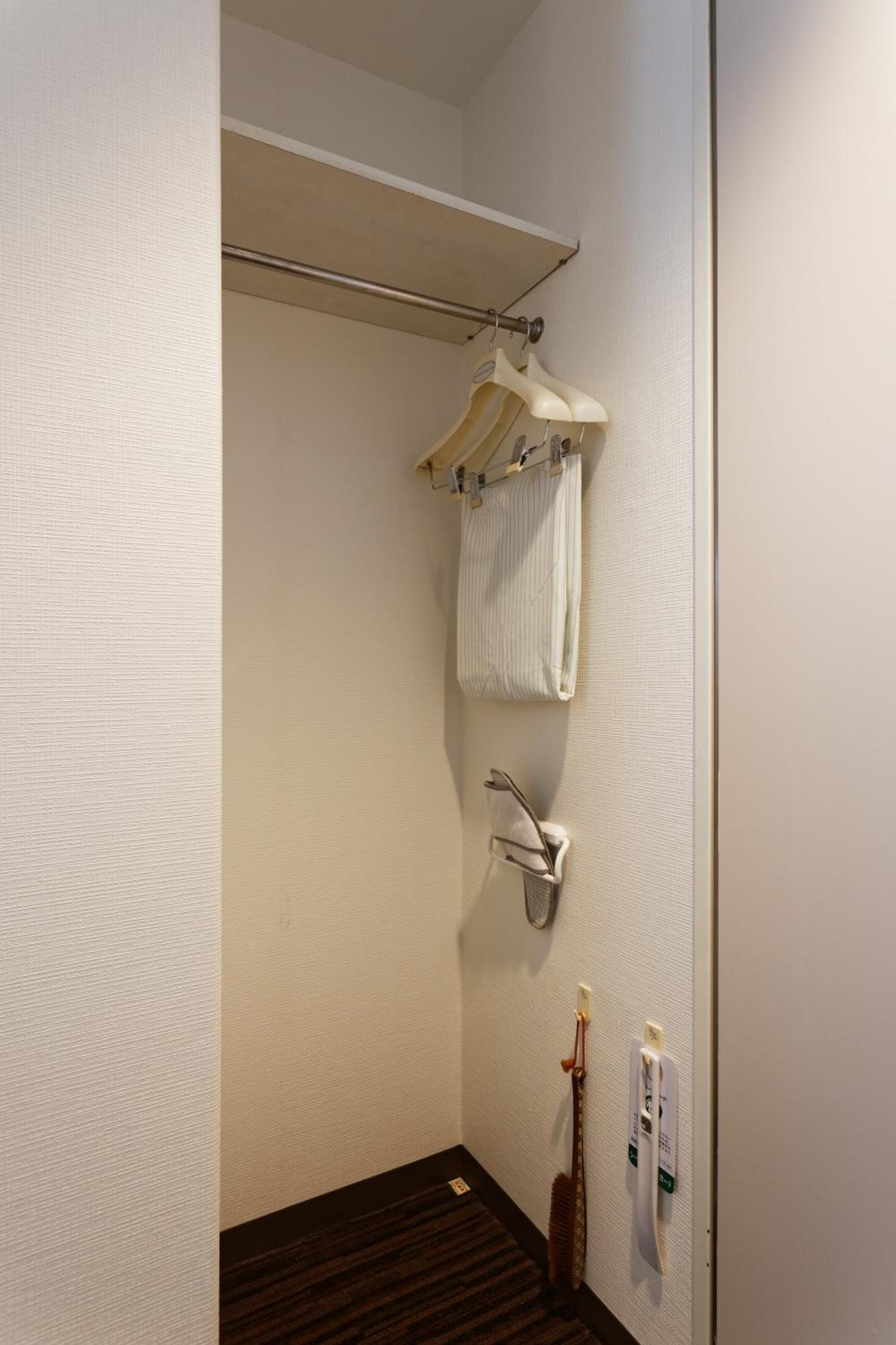 Standard Single Room - Non-Smoking - Photo 12