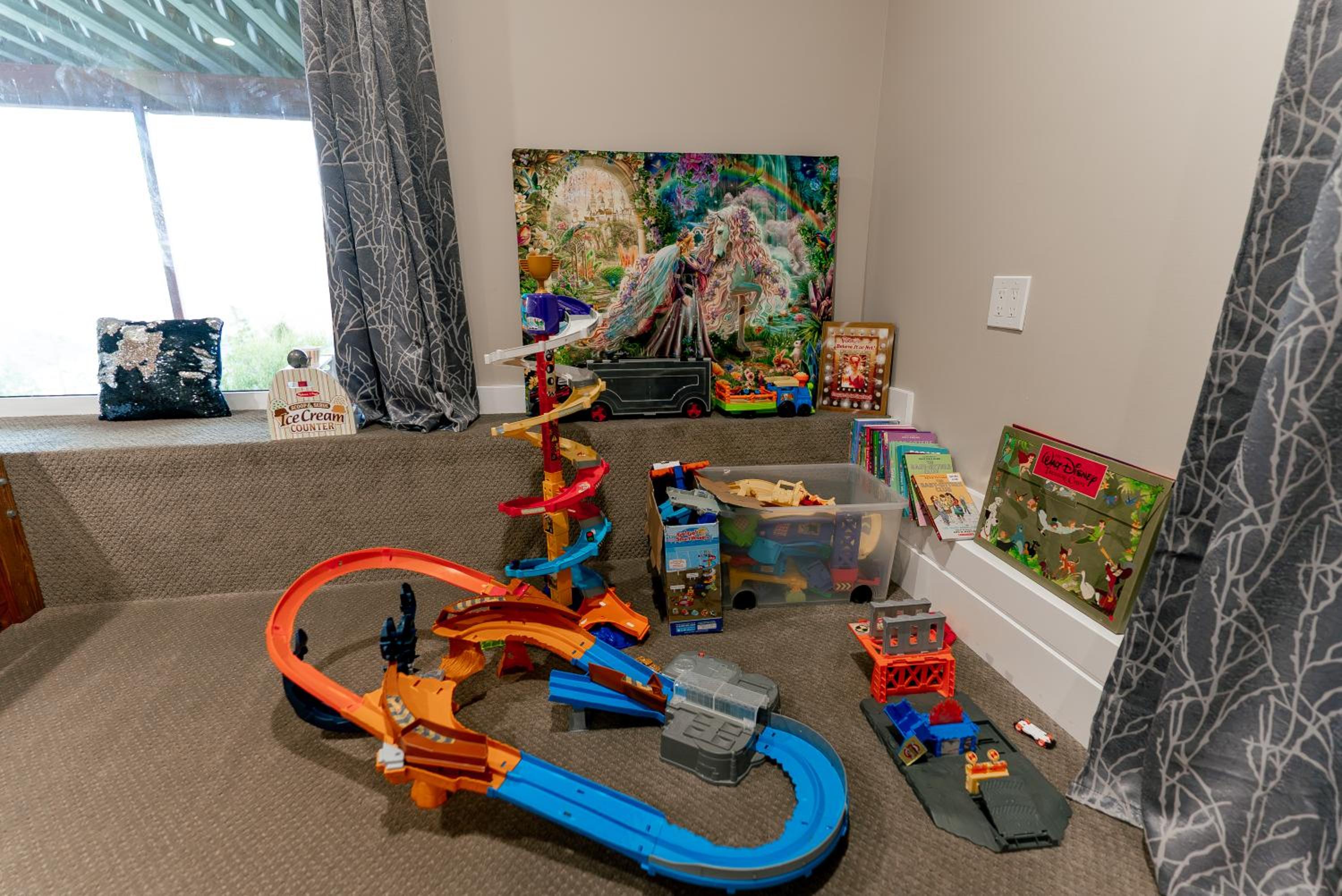 Deluxe Family Suite photo 3