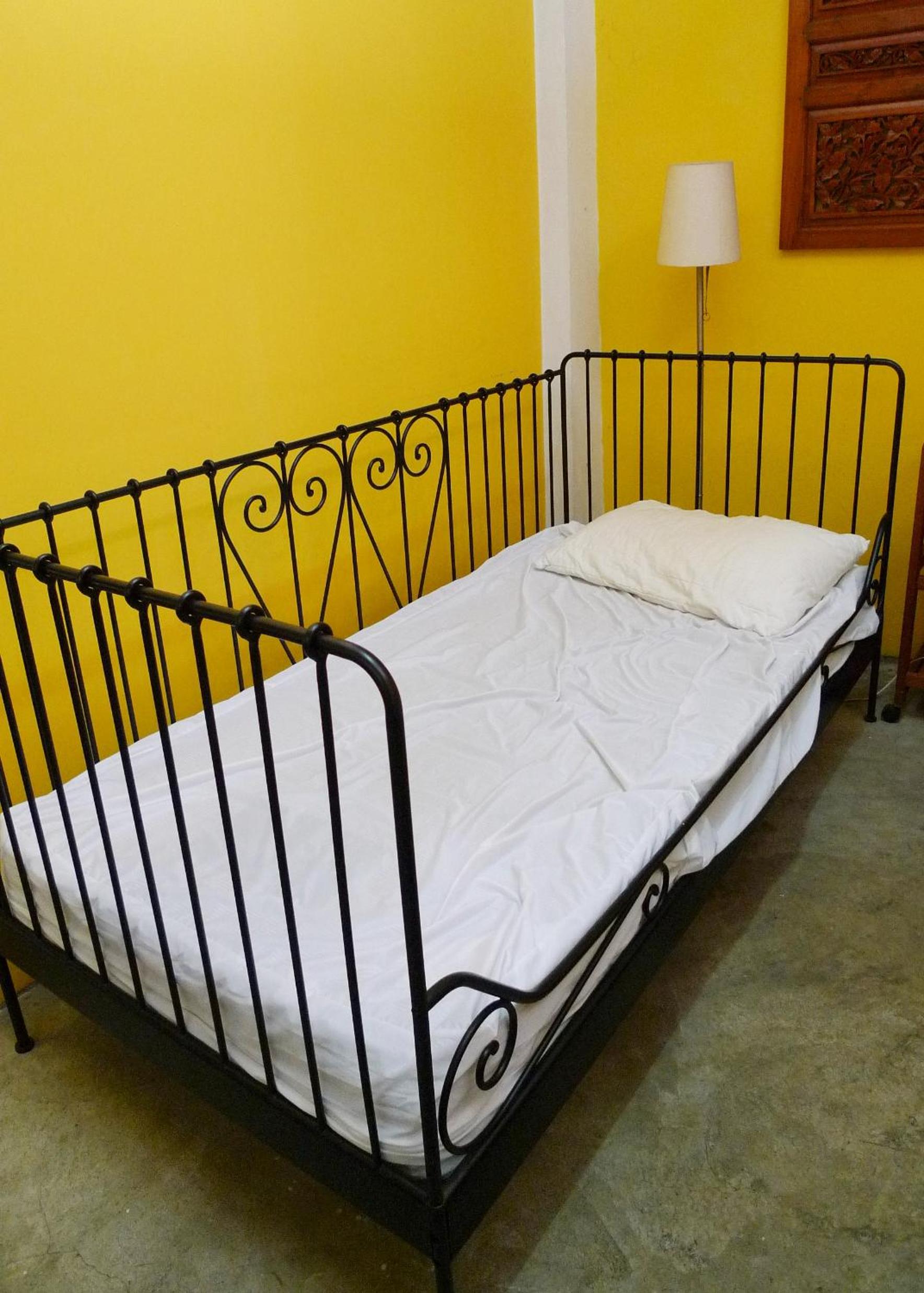 Single Bed in 6-Bed Mixed Dormitory Room photo 3