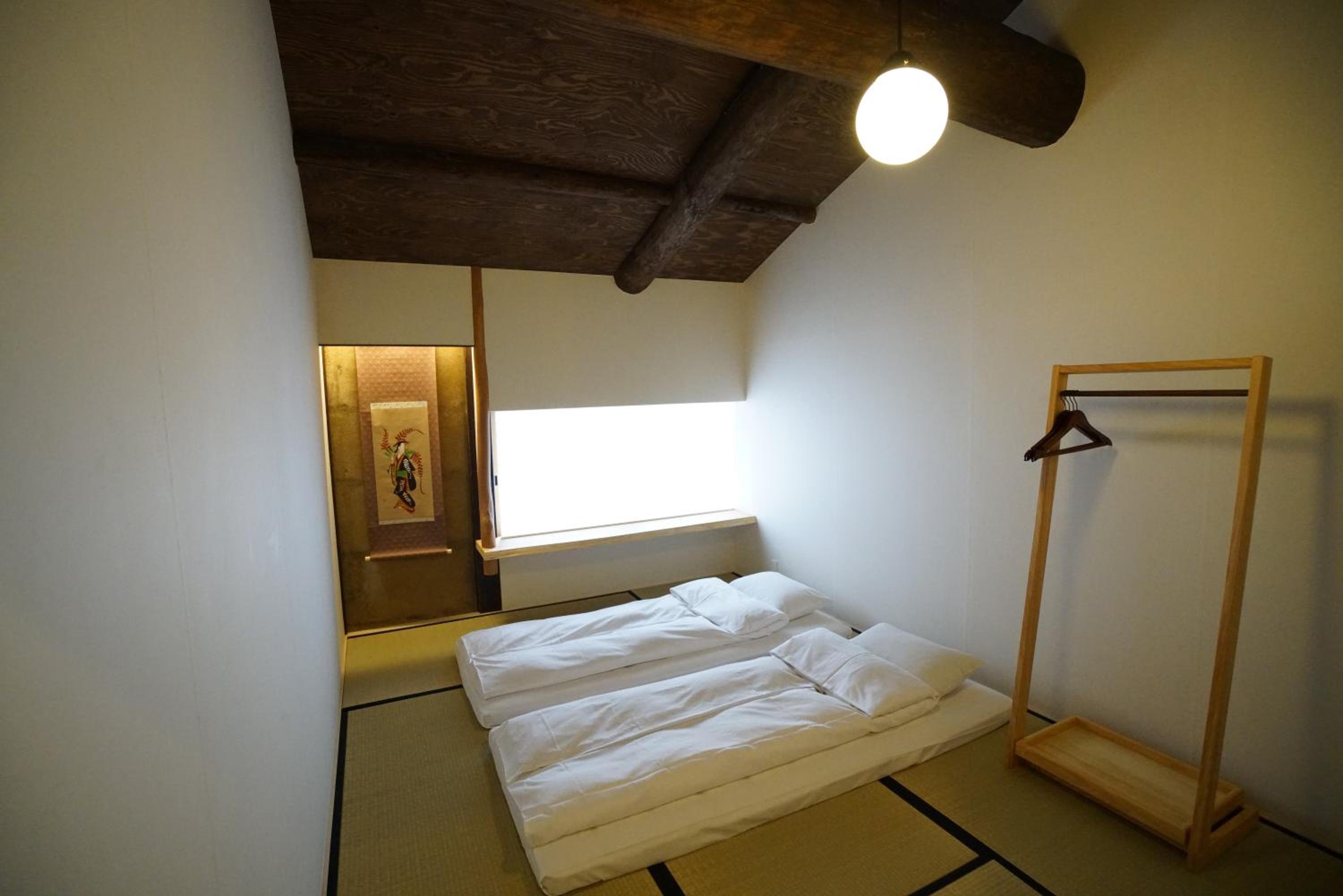 Japanese-Style Economy Room with Shared Bathroom and Shared Toilet - Photo 11
