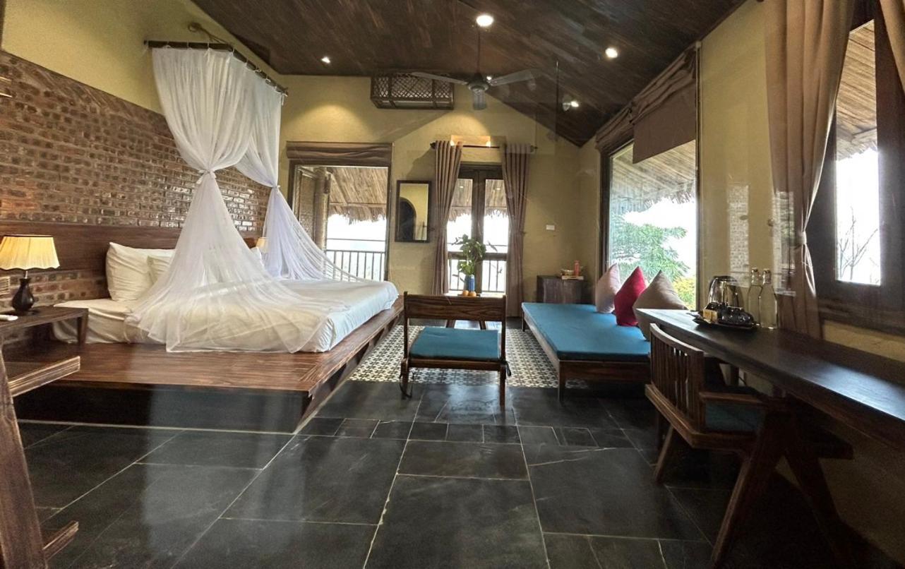 Junior Suite with Mountain View