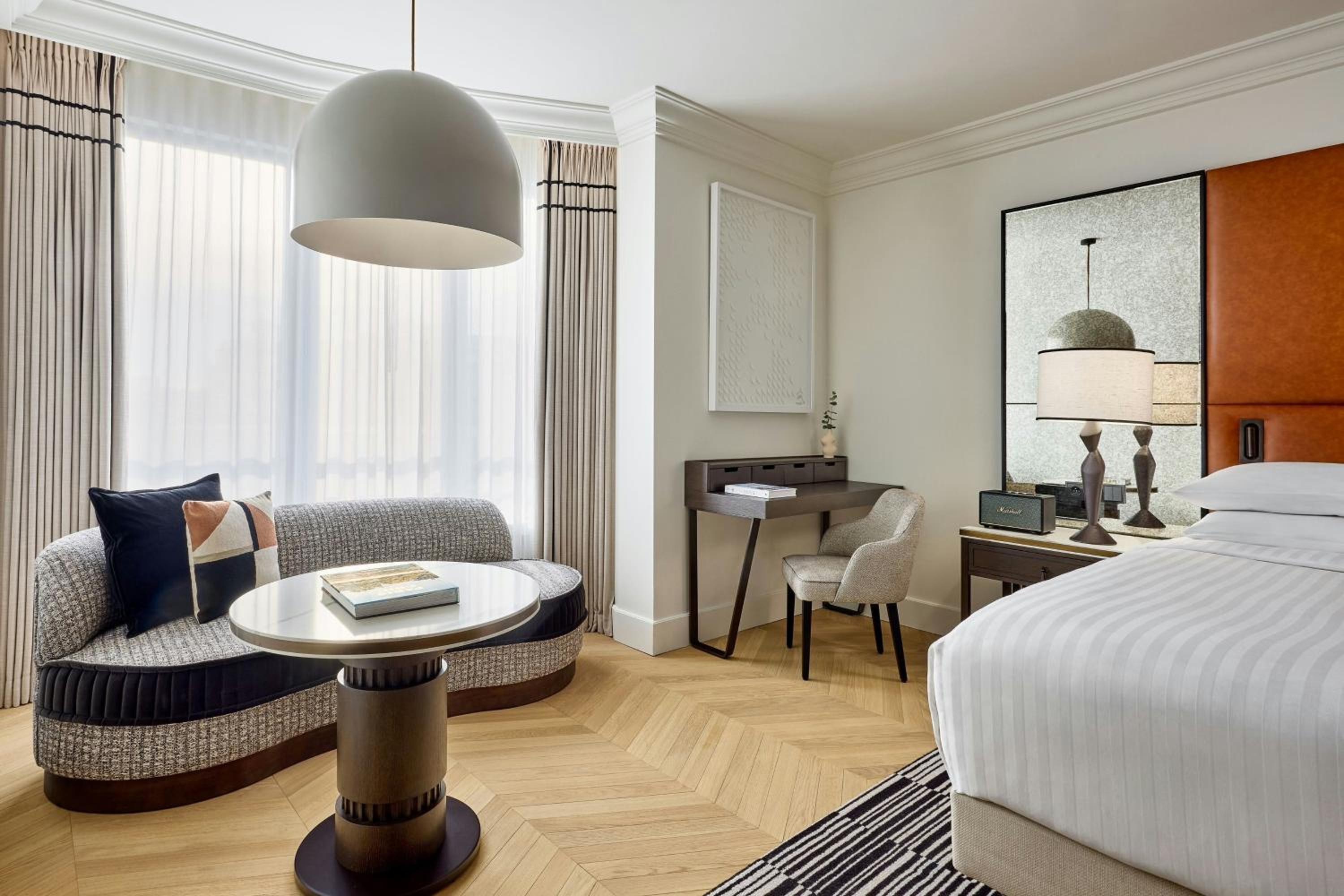 Ambassador King Suite