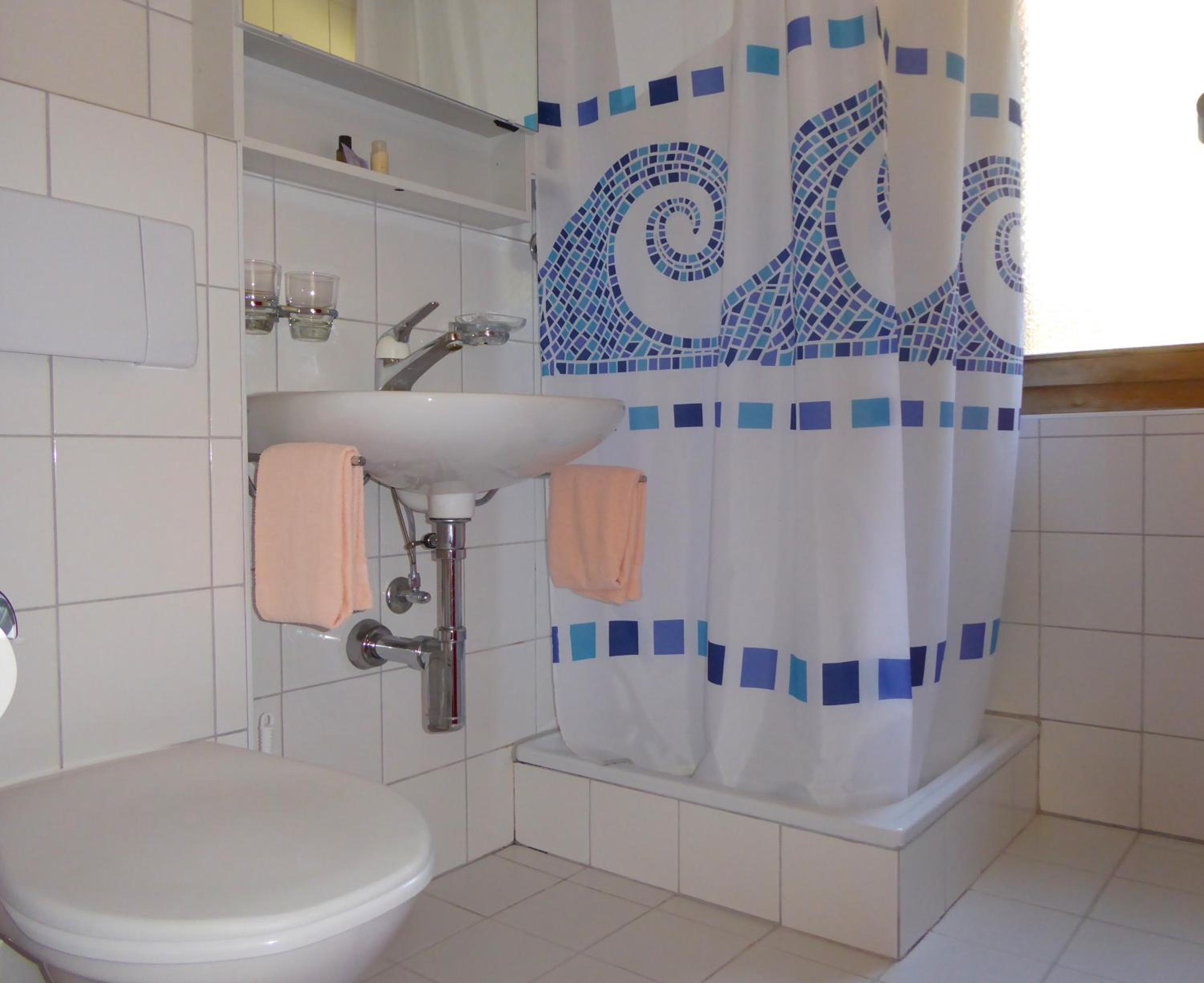 Standard Double Room - Photo 3