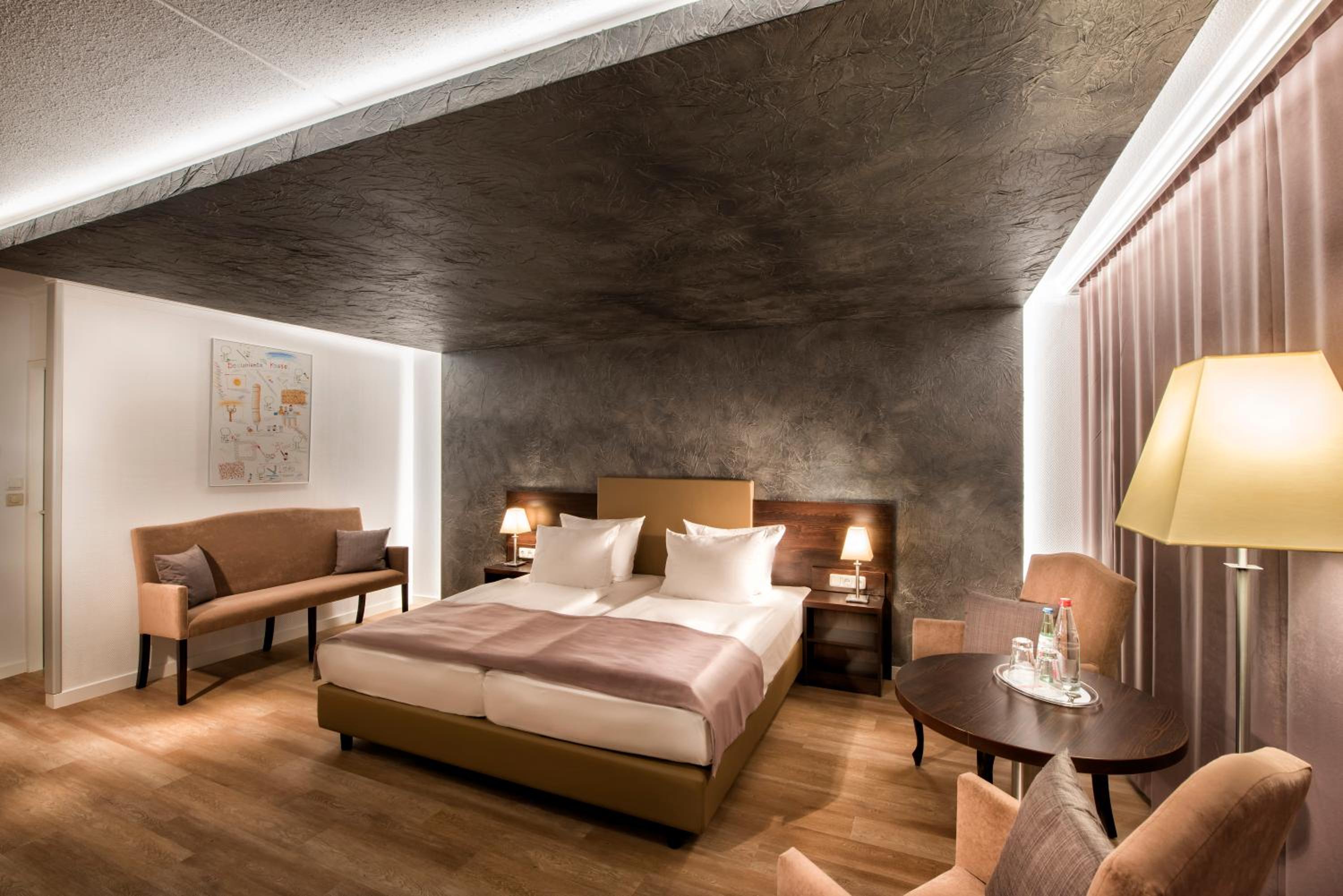 Deluxe Room - Photo 2