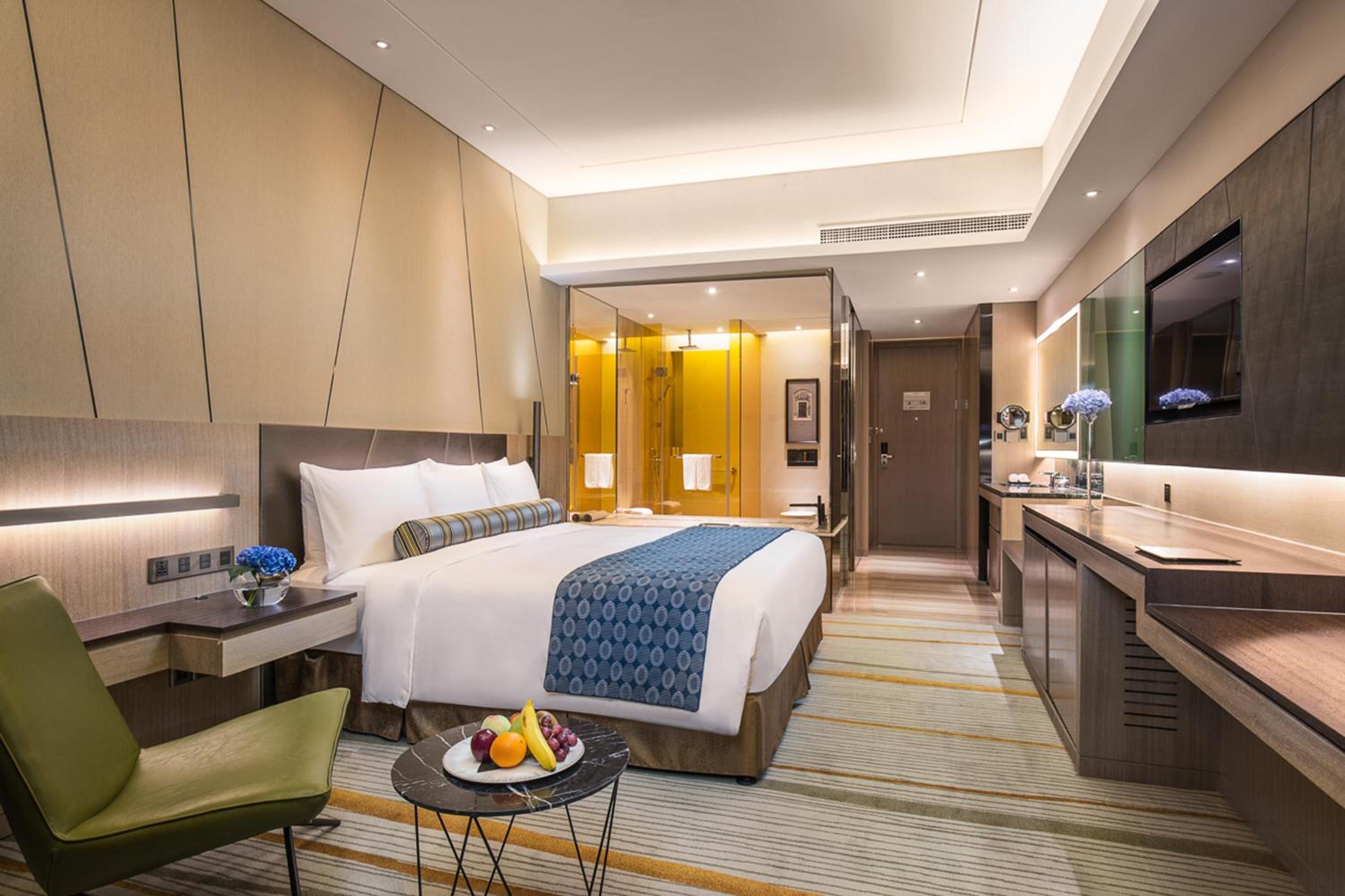 Superior Double Room thumbnail 5