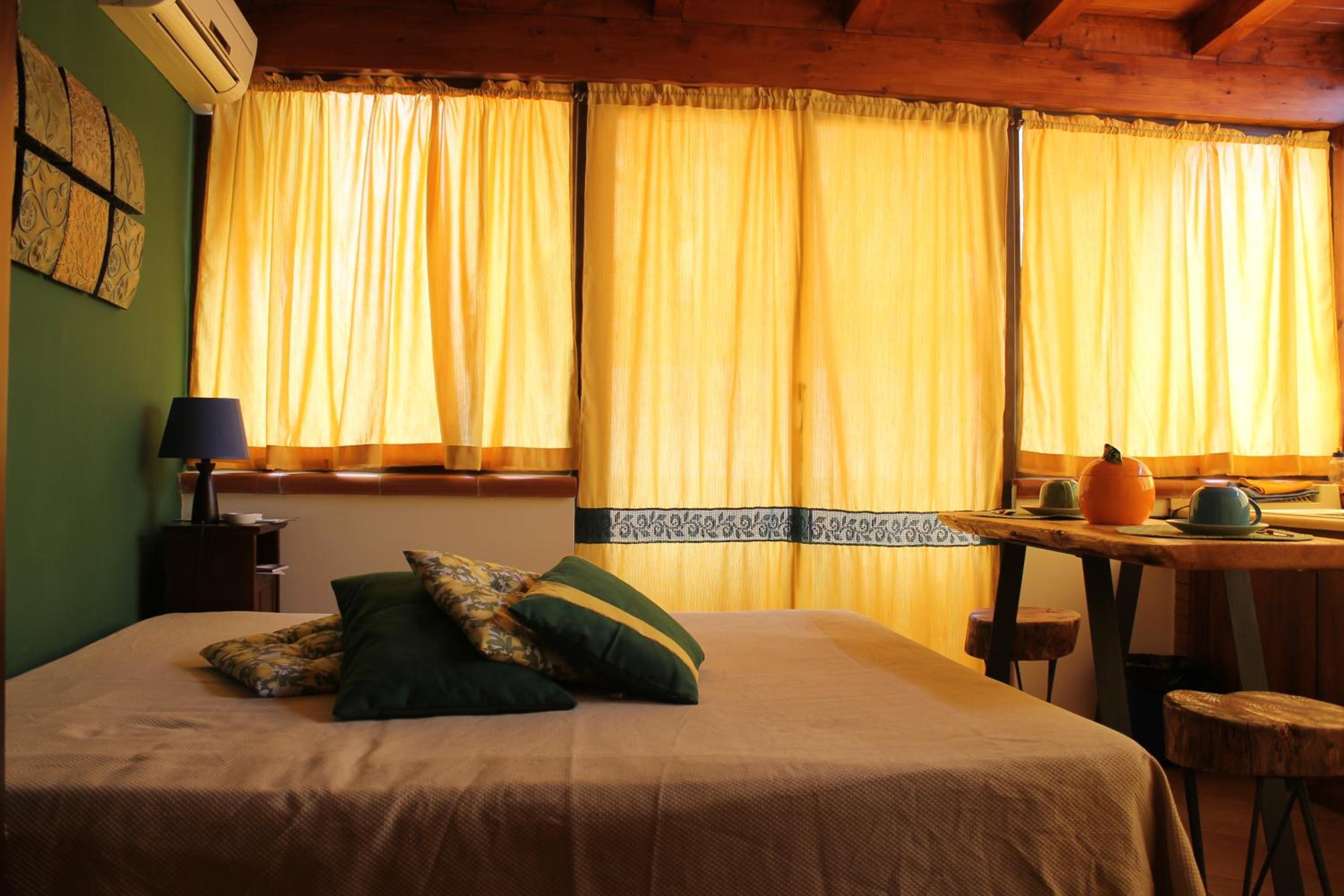 Double Room with Balcony photo 2