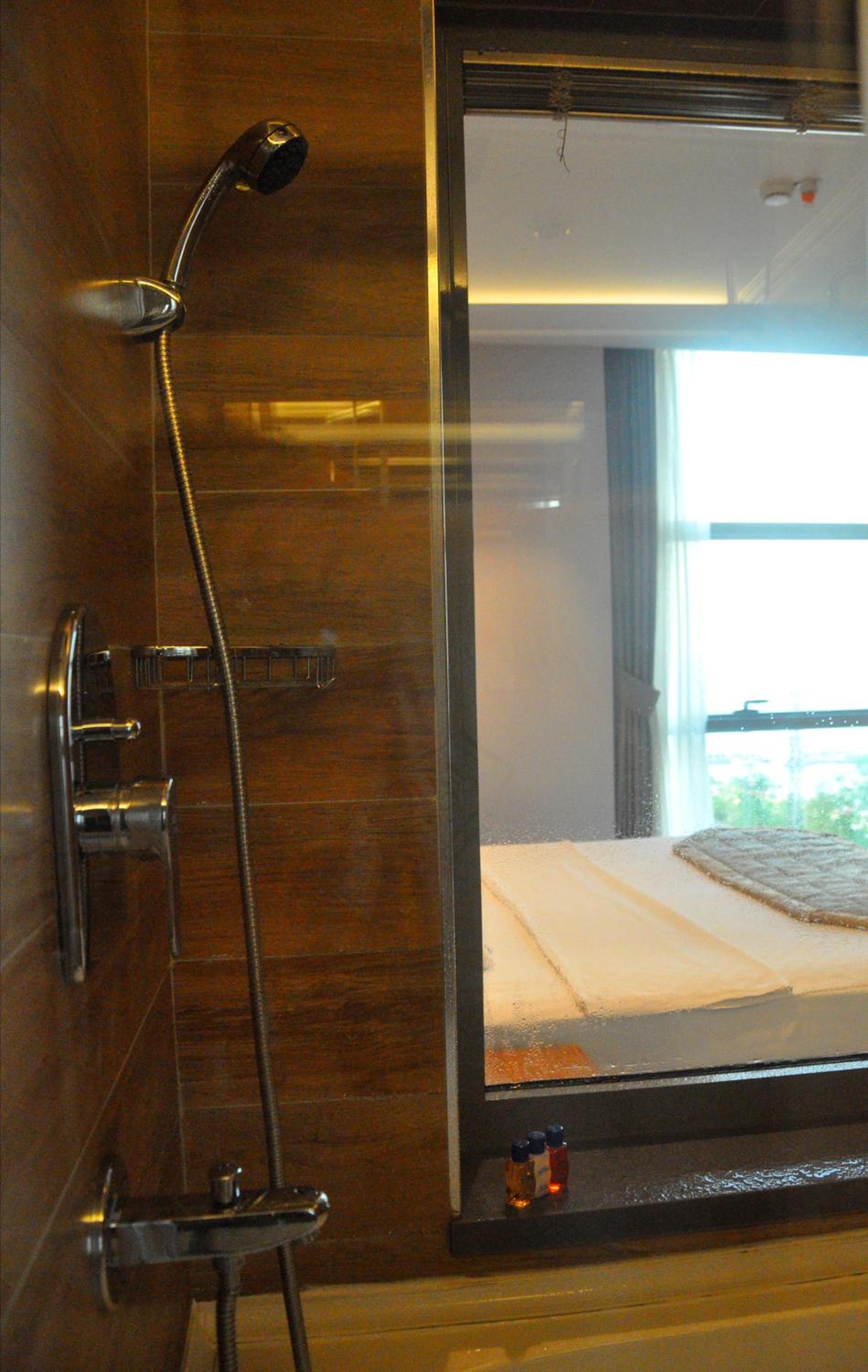 Double Room with Side Sea View - Photo 3