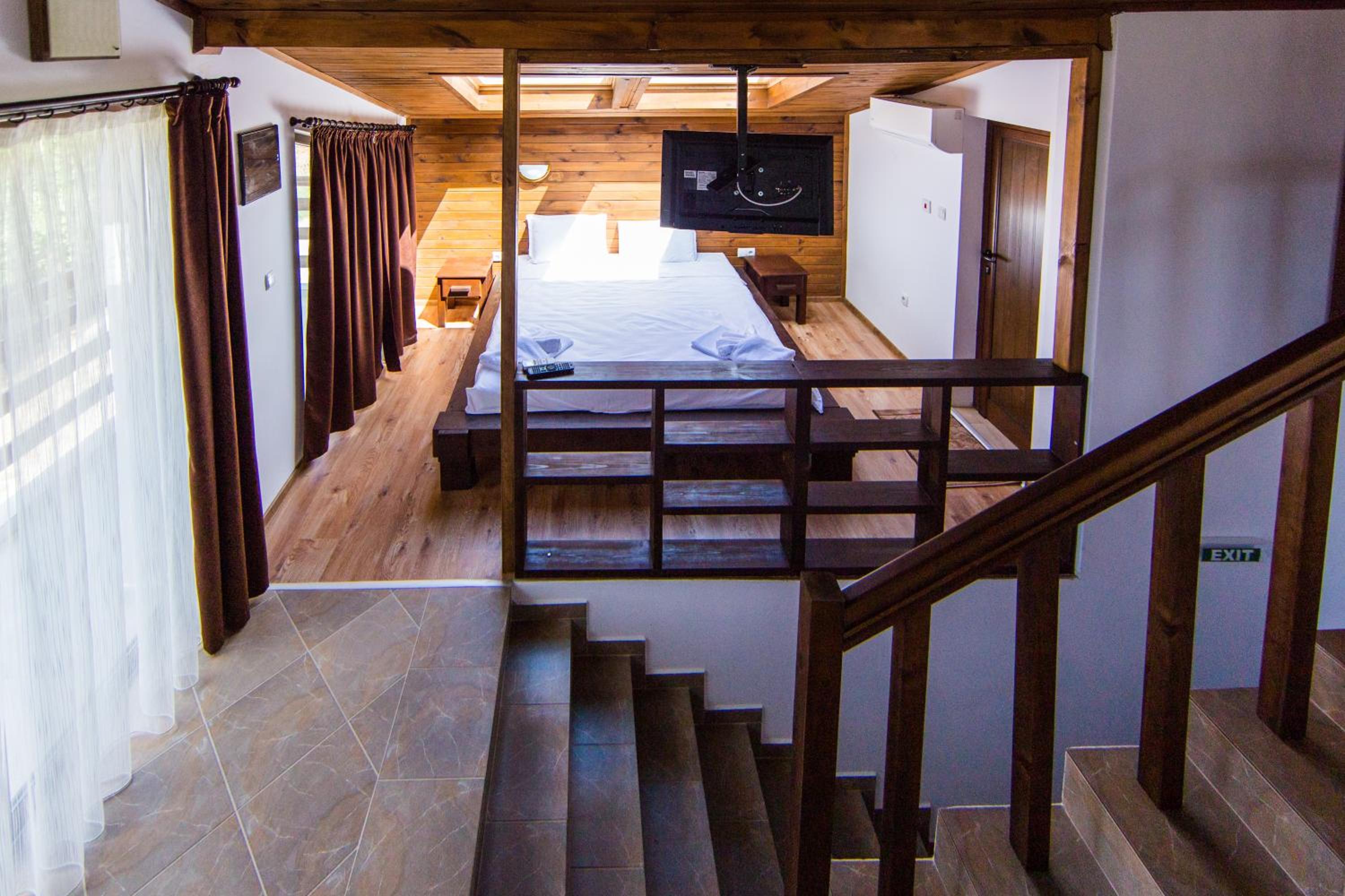 Superior Studio