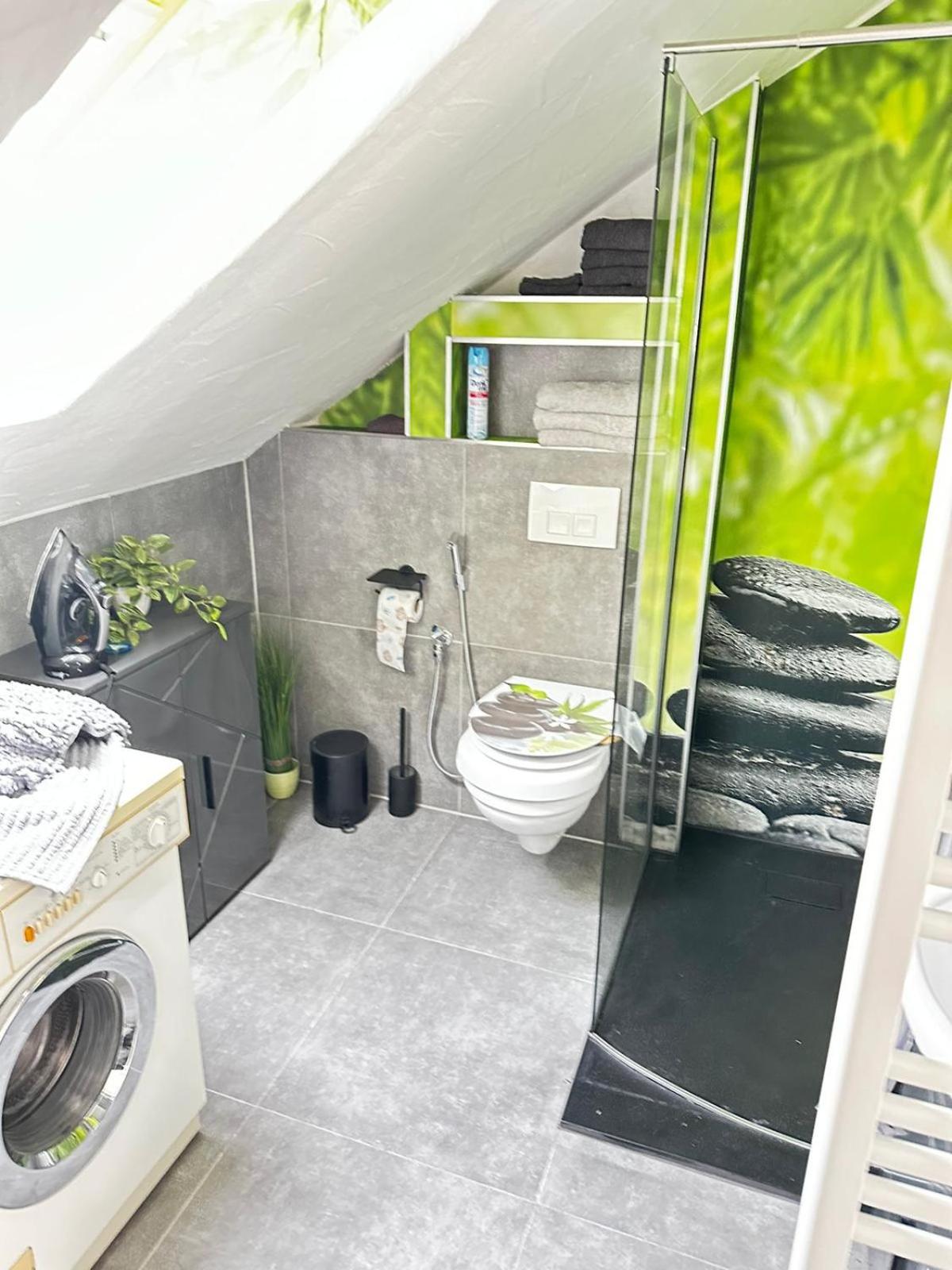 One-Bedroom Apartment with Balcony photo 3