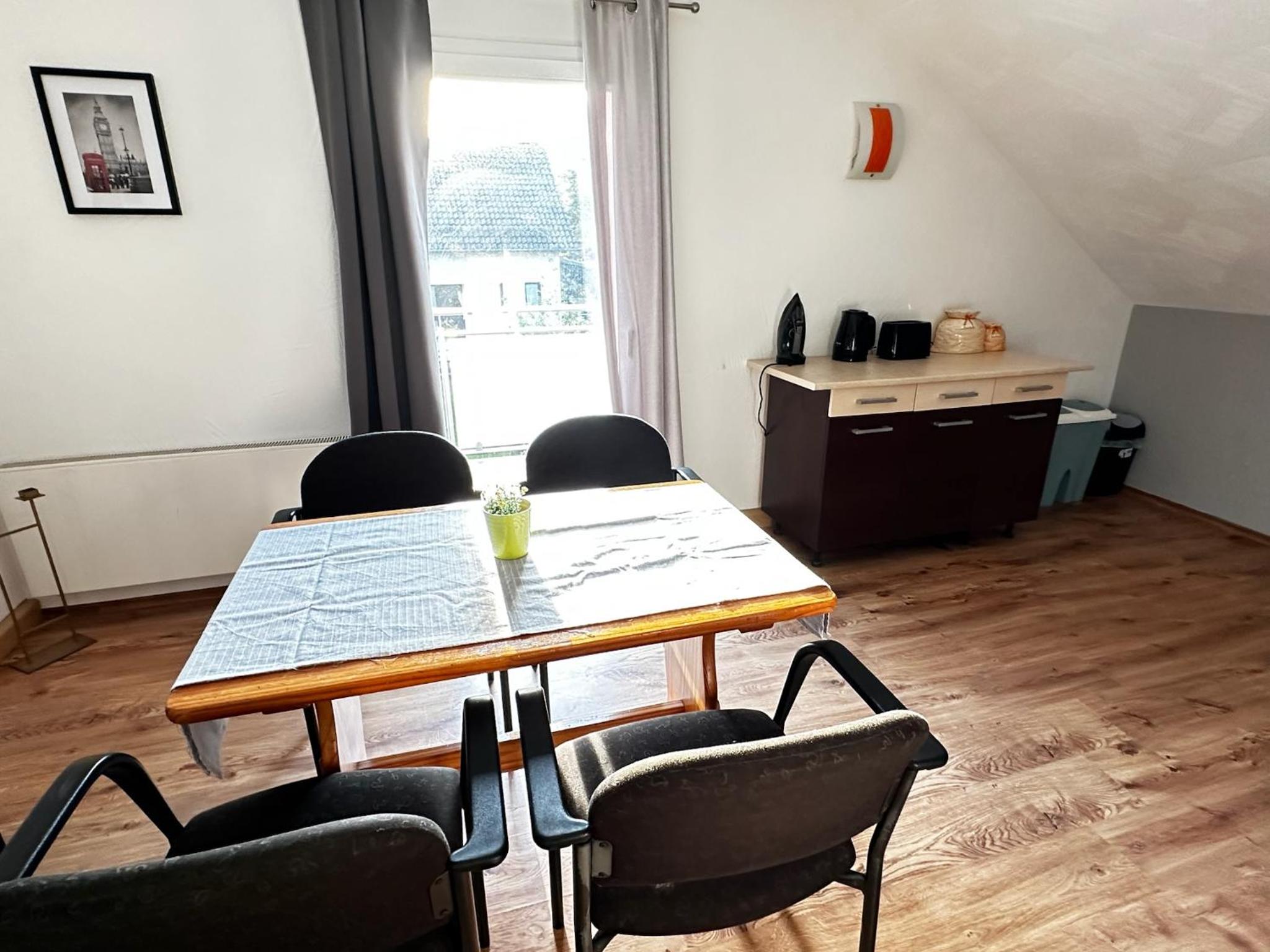 One-Bedroom Apartment with Terrace photo 2