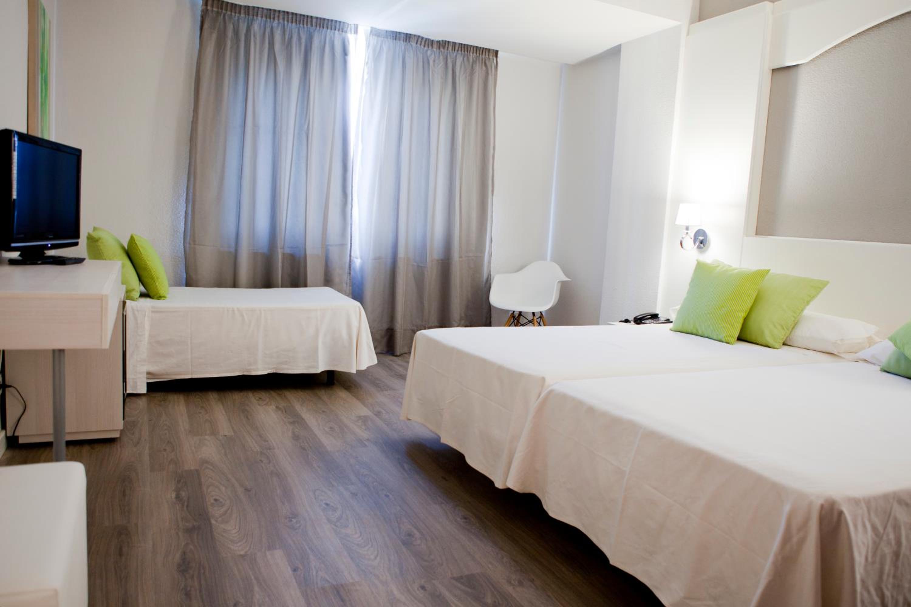 Triple Room - Photo 2