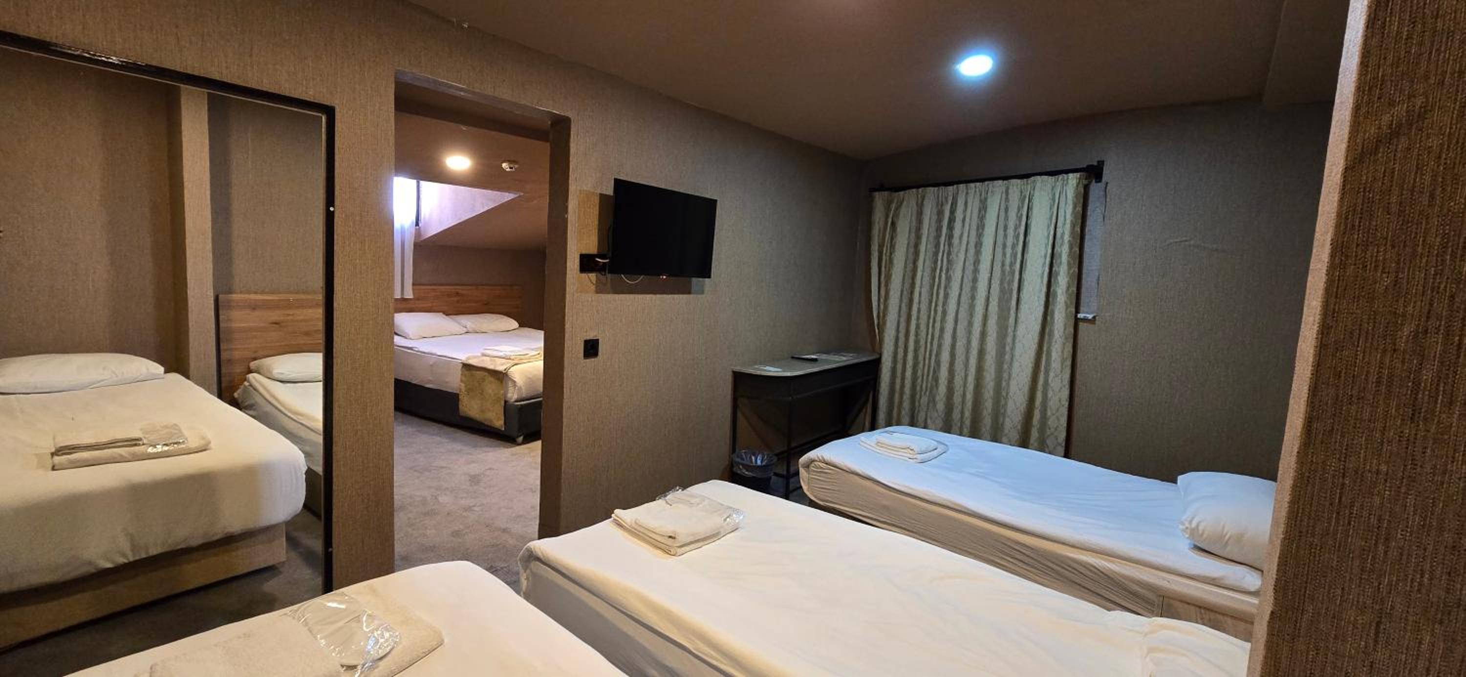 Deluxe Suite