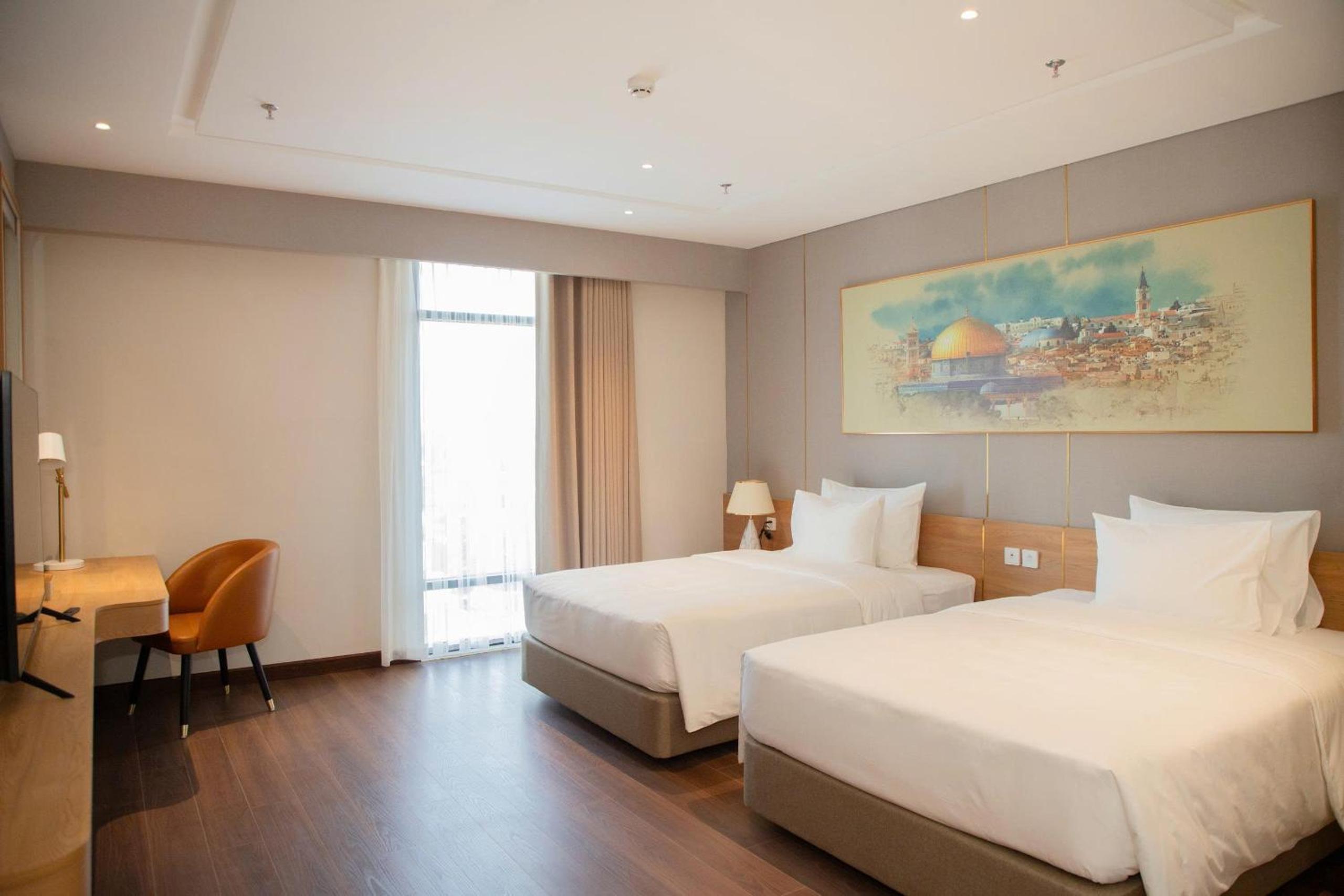 Twin Room with City View