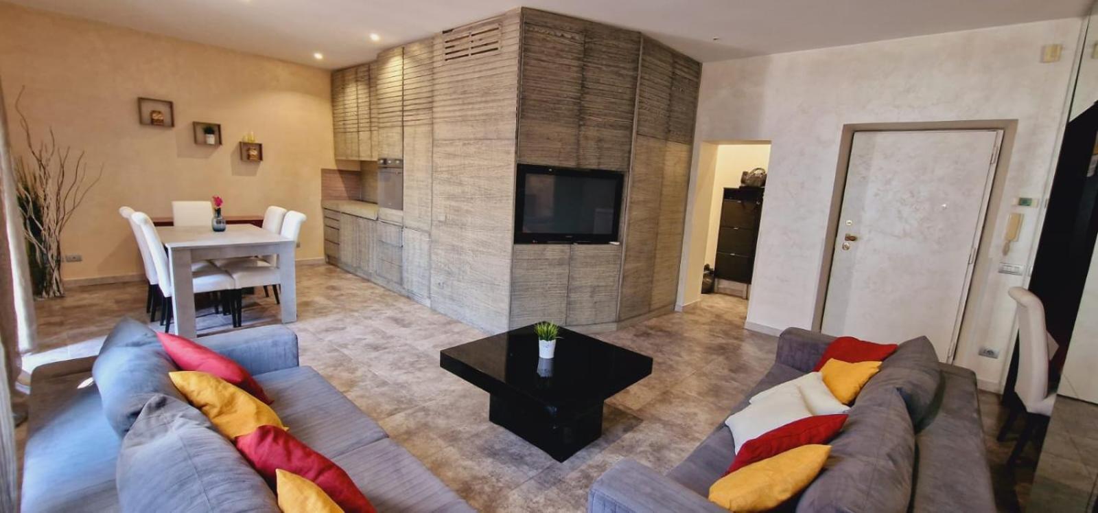Family Two-Bedroom Apartment with View photo 3
