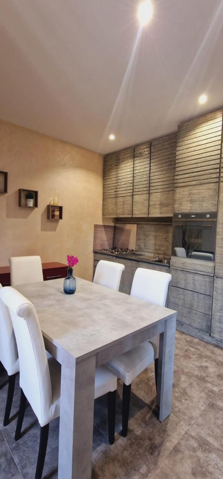 Family Two-Bedroom Apartment with View photo 3