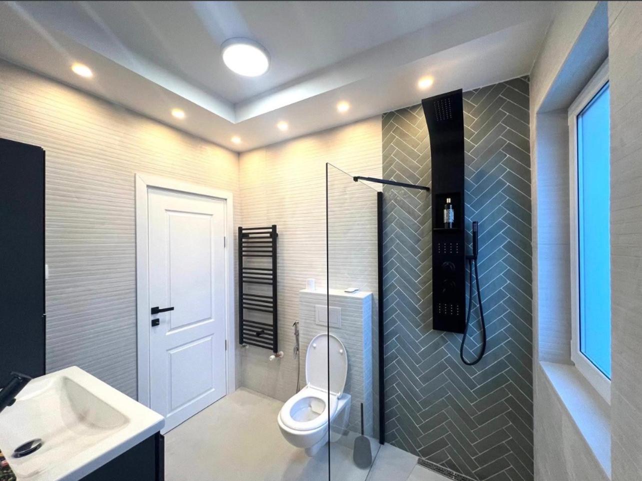 Three-Bedroom Villa photo 1