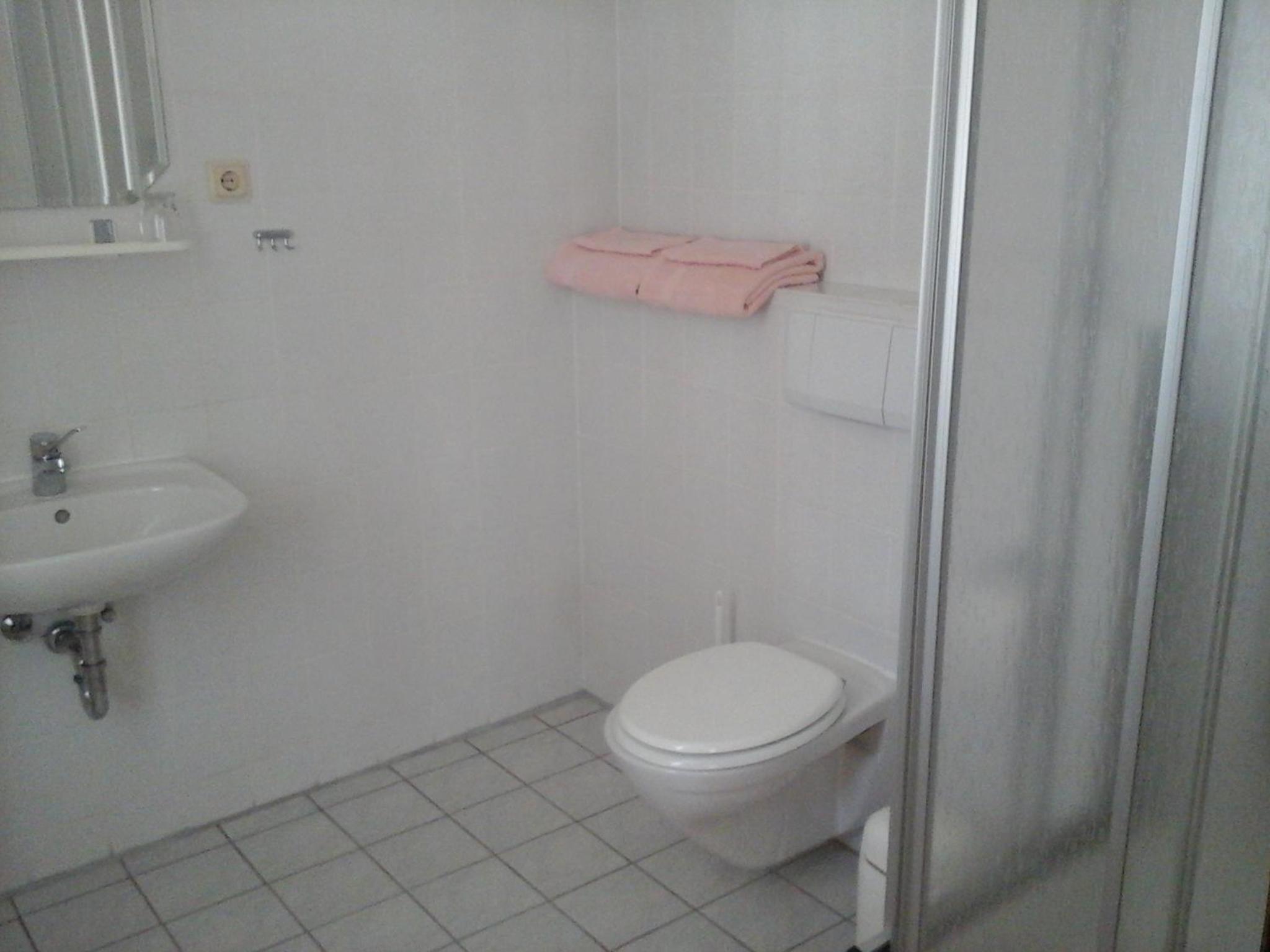 Double Room with Balcony (2 Adults + 1 Child) - Photo 3
