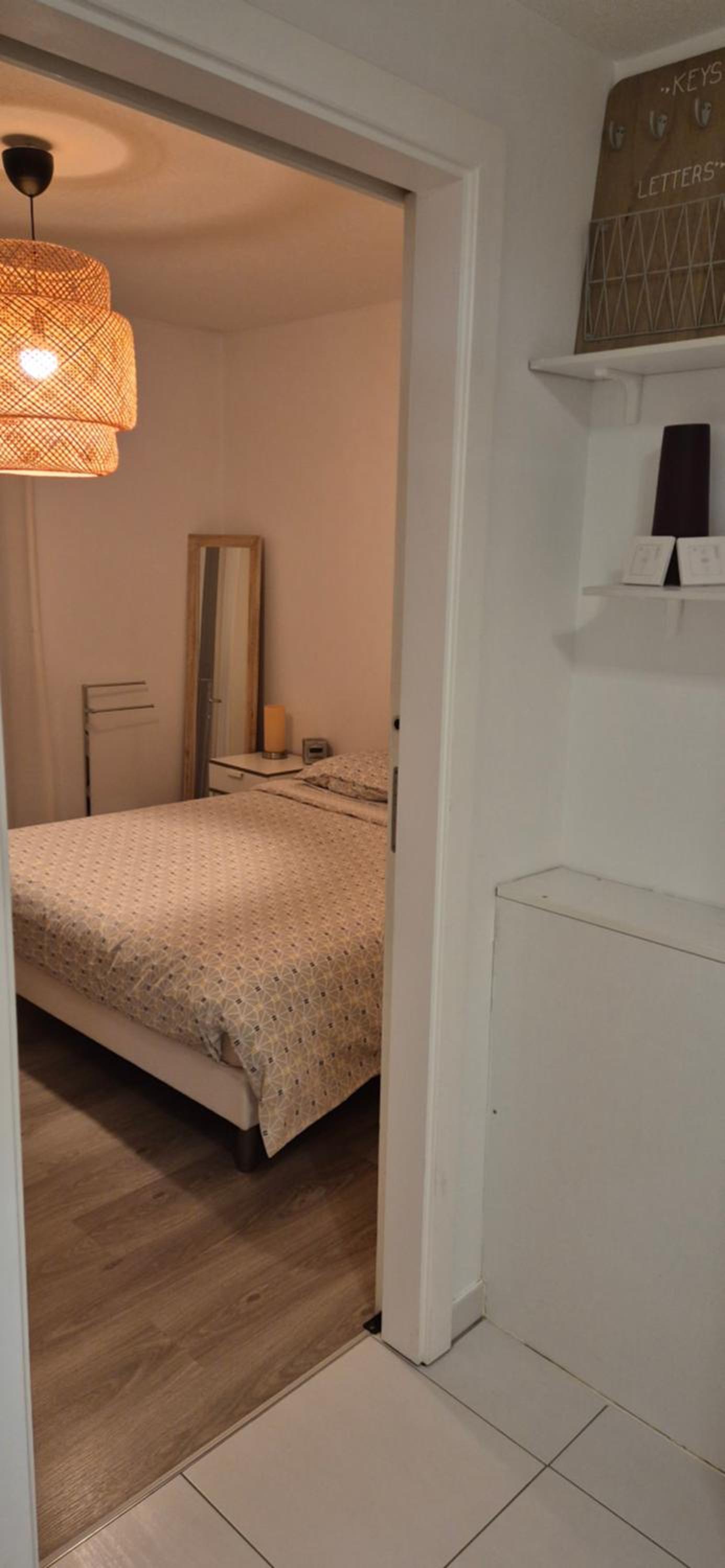 One-Bedroom Apartment photo 2