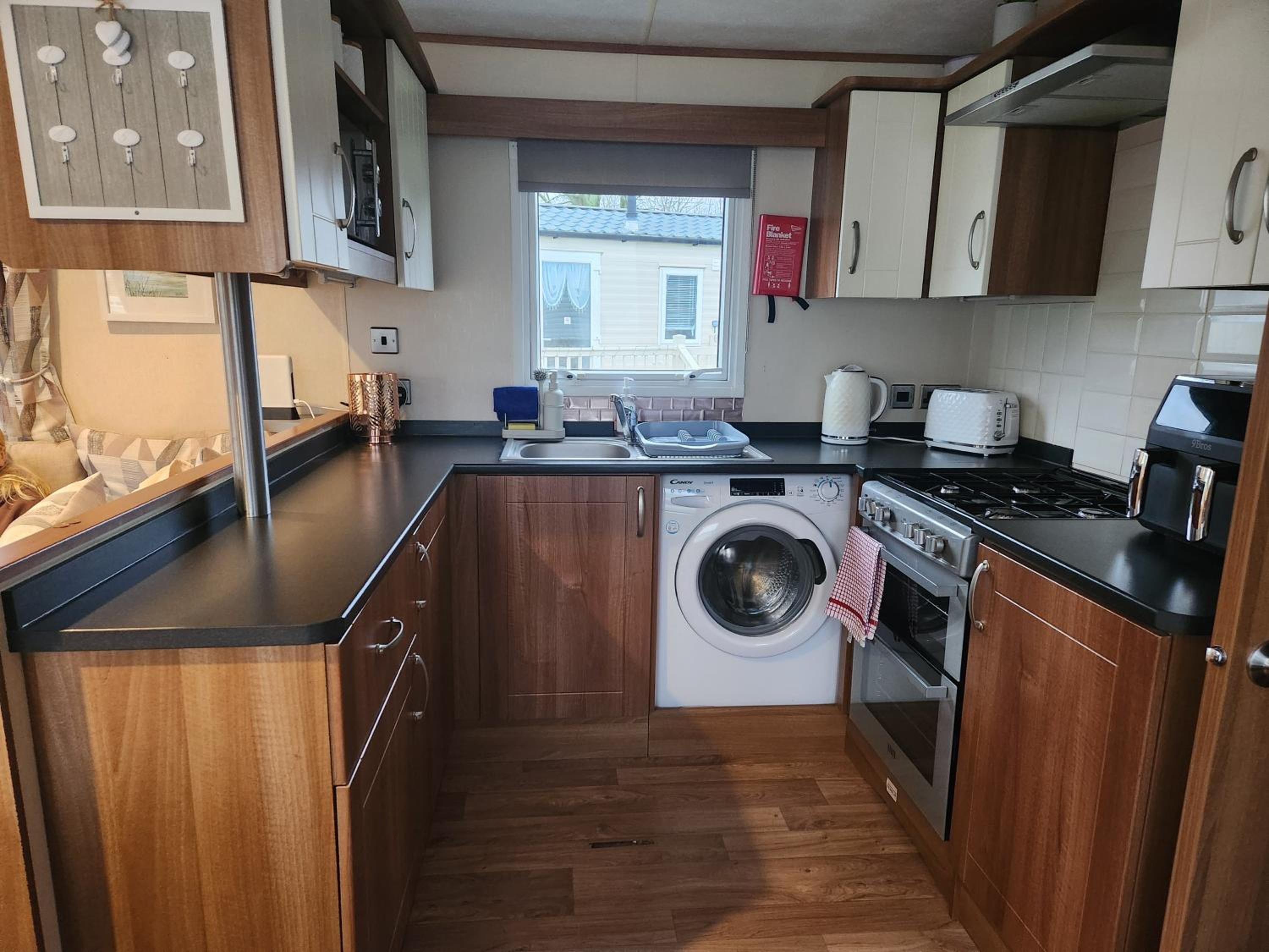 Three-Bedroom House photo 2