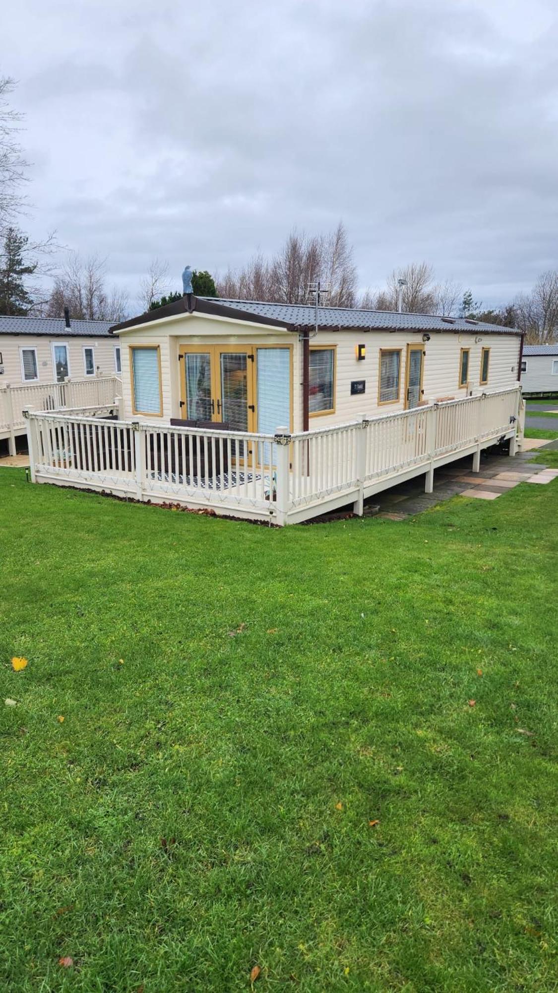 Three-Bedroom House photo 1