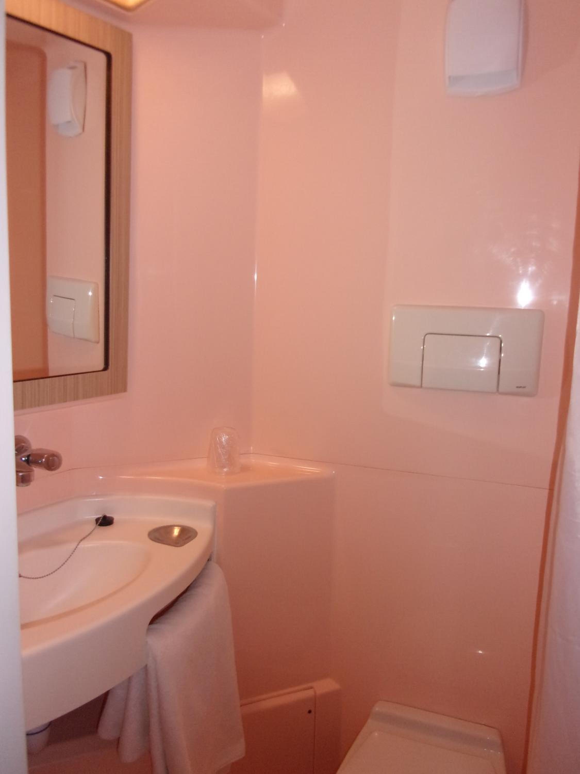 Triple Room - Photo 6