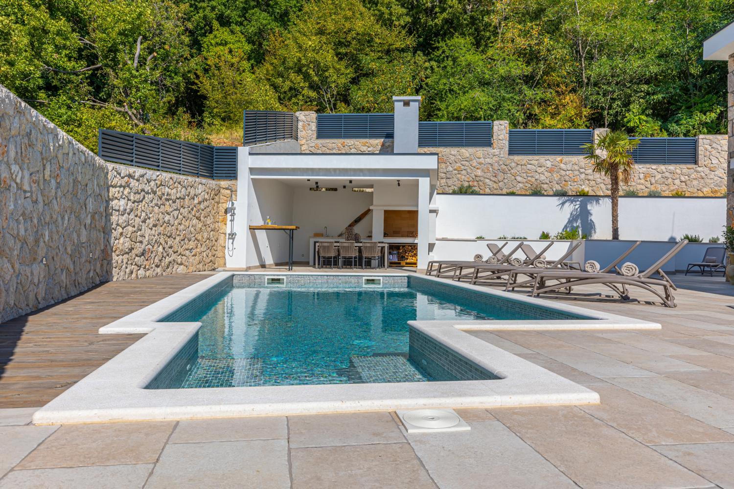 Villa photo 3