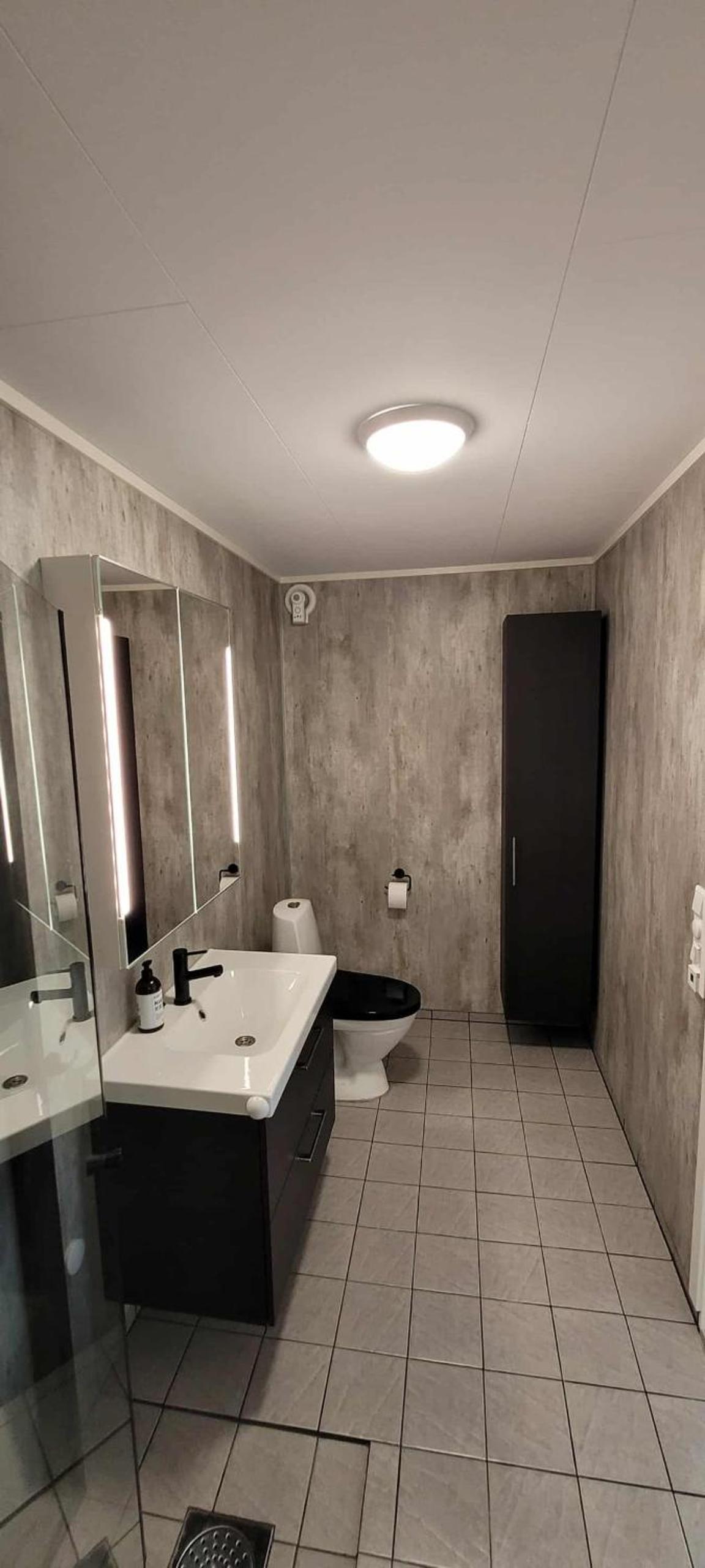 One-Bedroom Apartment - Photo 13