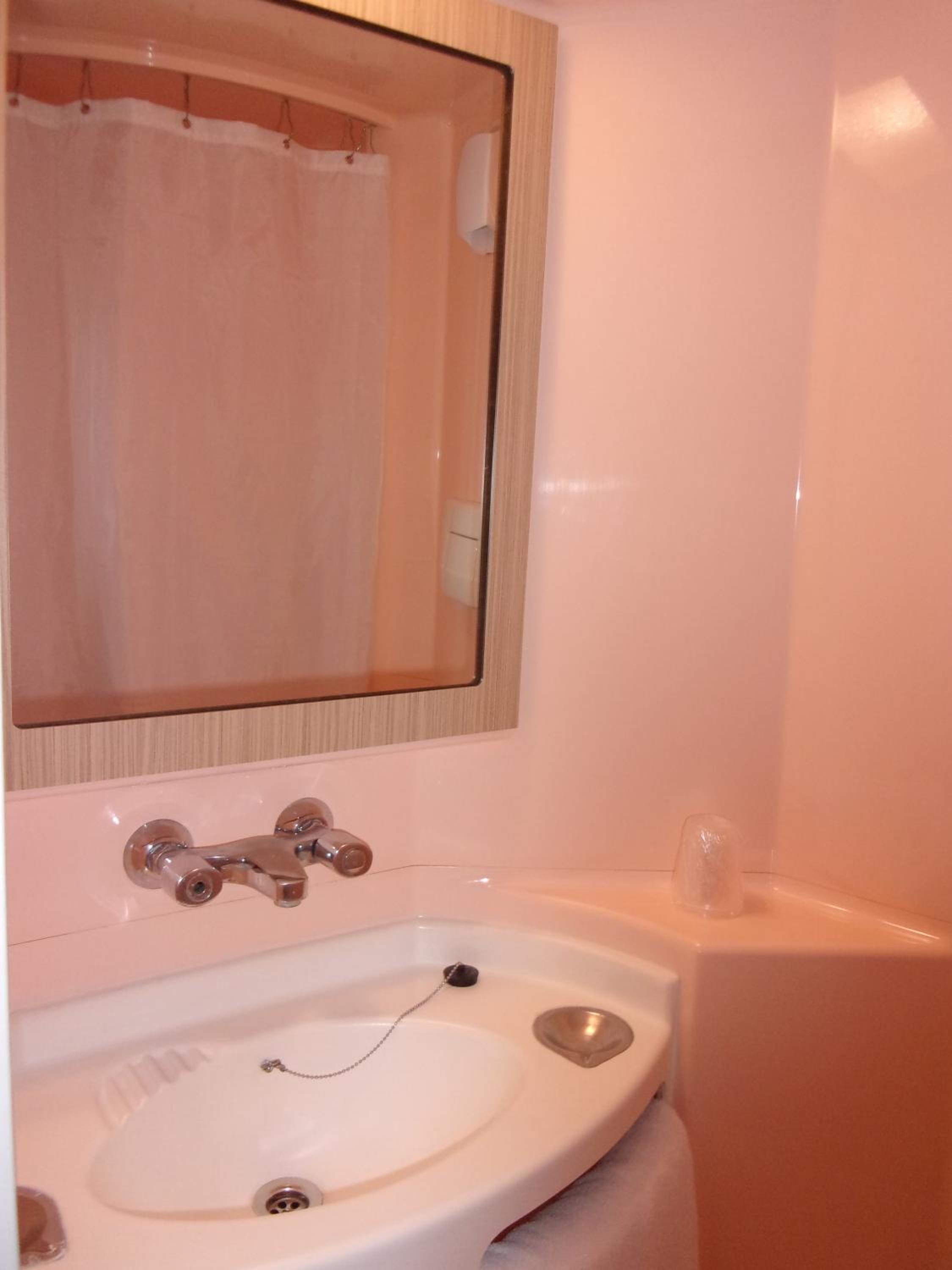 Triple Room - Photo 7