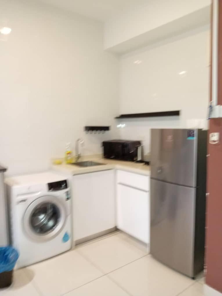 One-Bedroom Apartment with City View photo 2