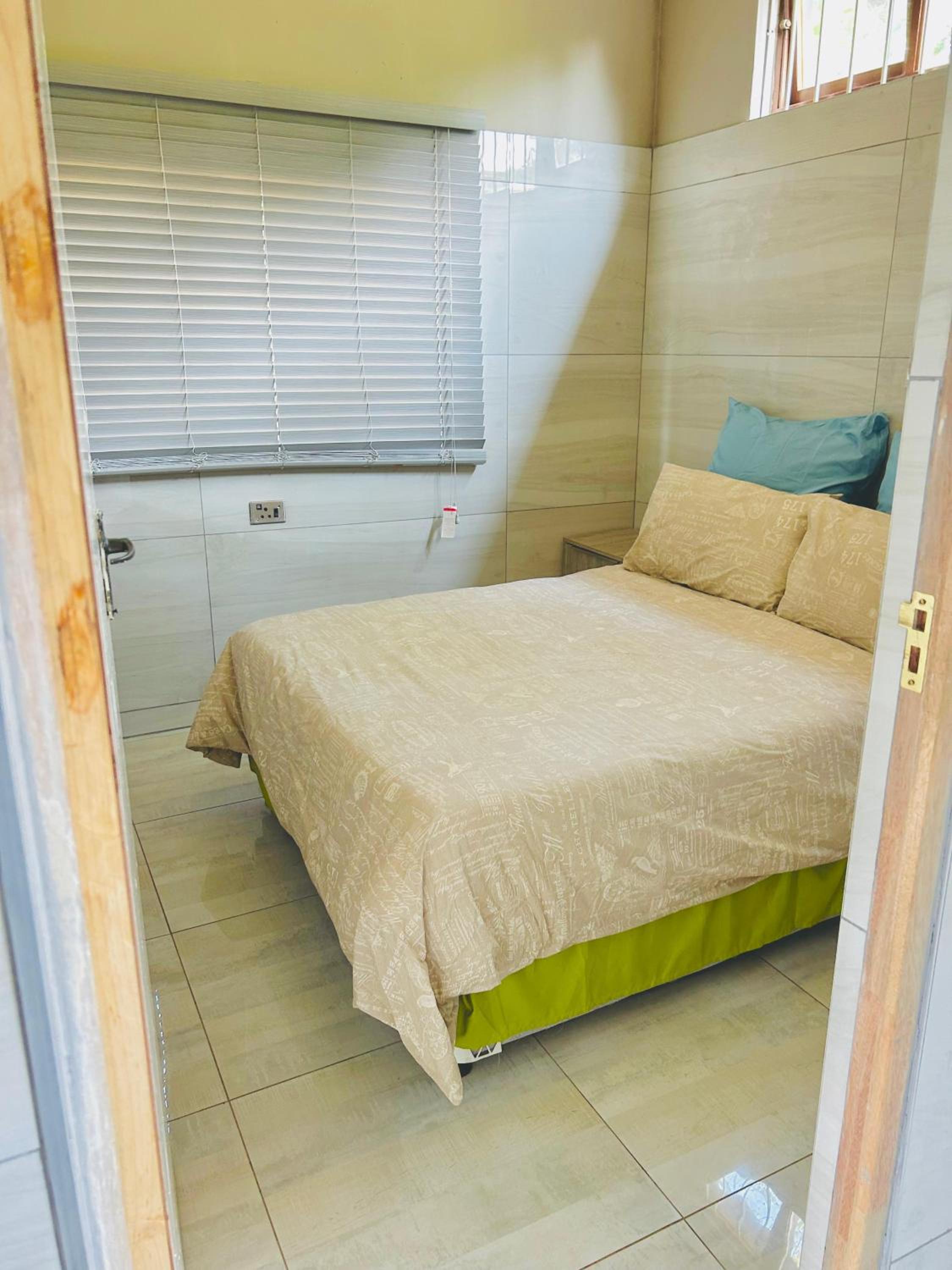 Budget Double Room photo 2
