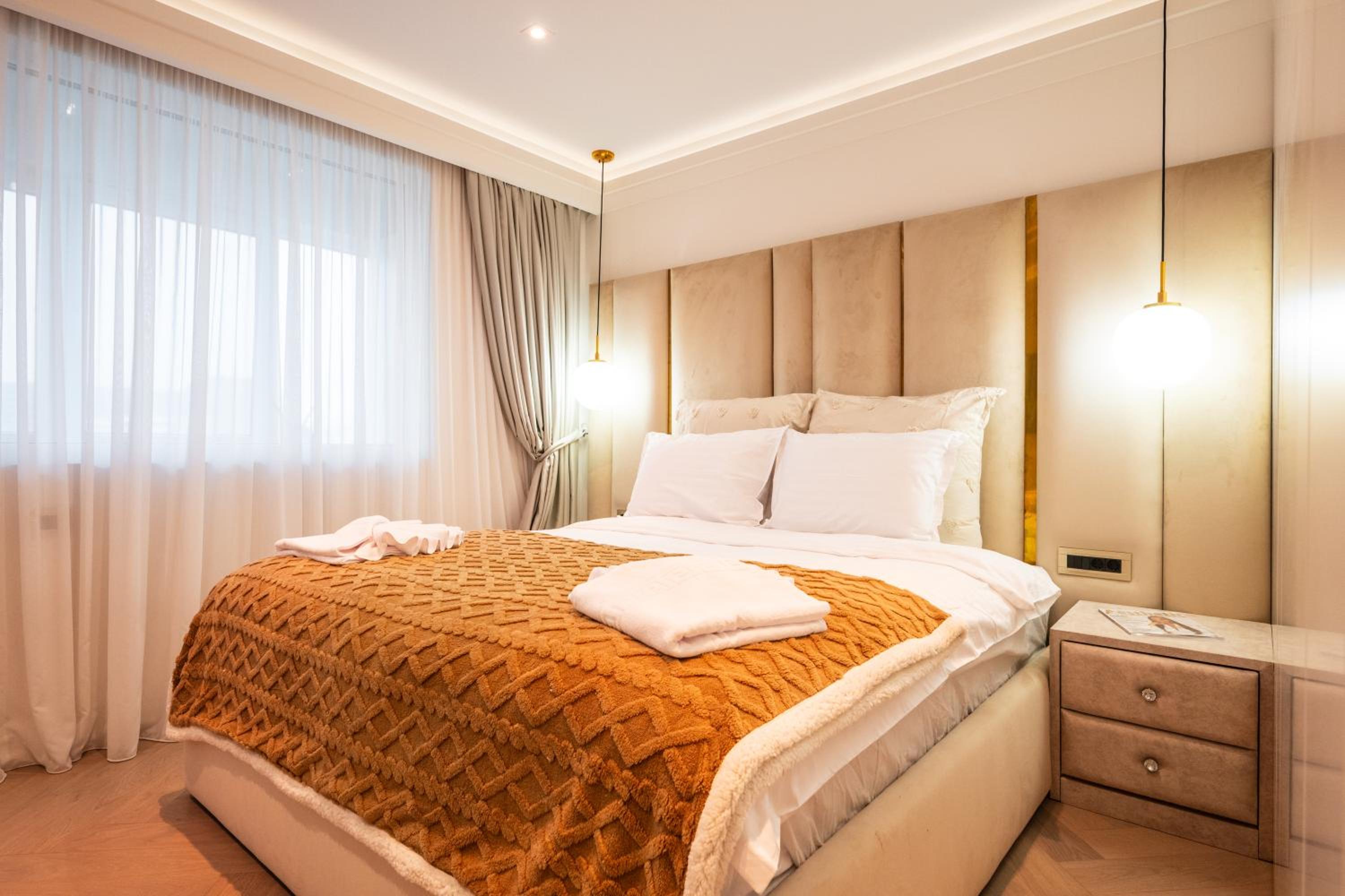Two-Bedroom Apartment with Balcony and Terrace photo 3