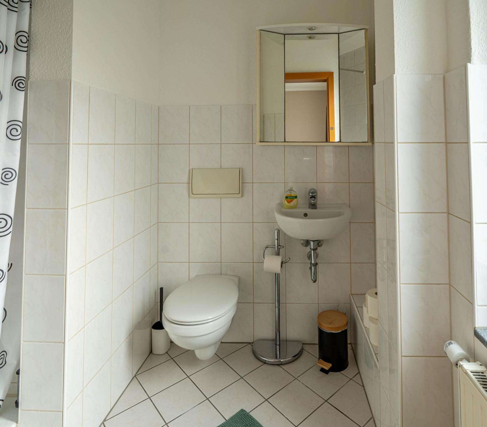 Standard Queen Room photo 3
