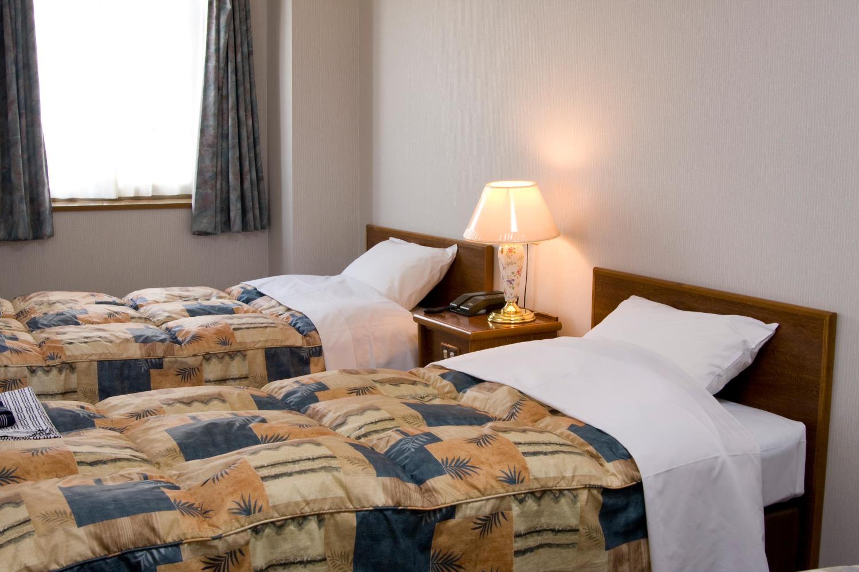 Twin Room with Extra Bed photo 1