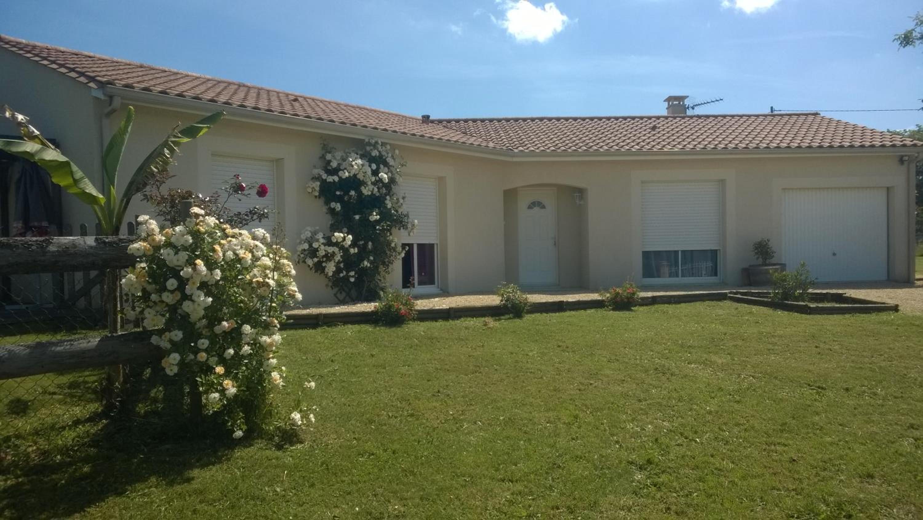 Four-Bedroom House photo 2