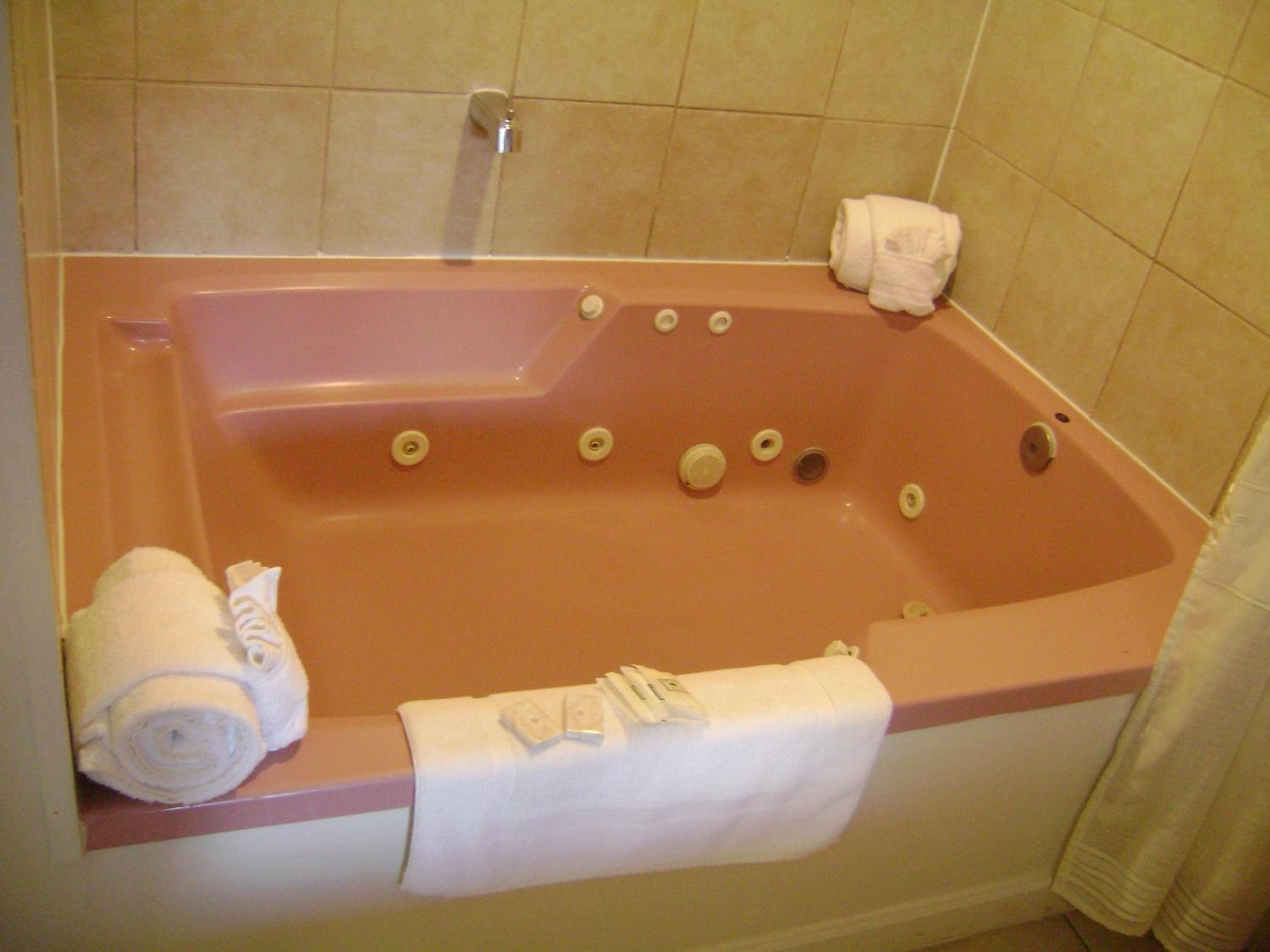 King Room with Spa Bath - Non-Smoking - Photo 6