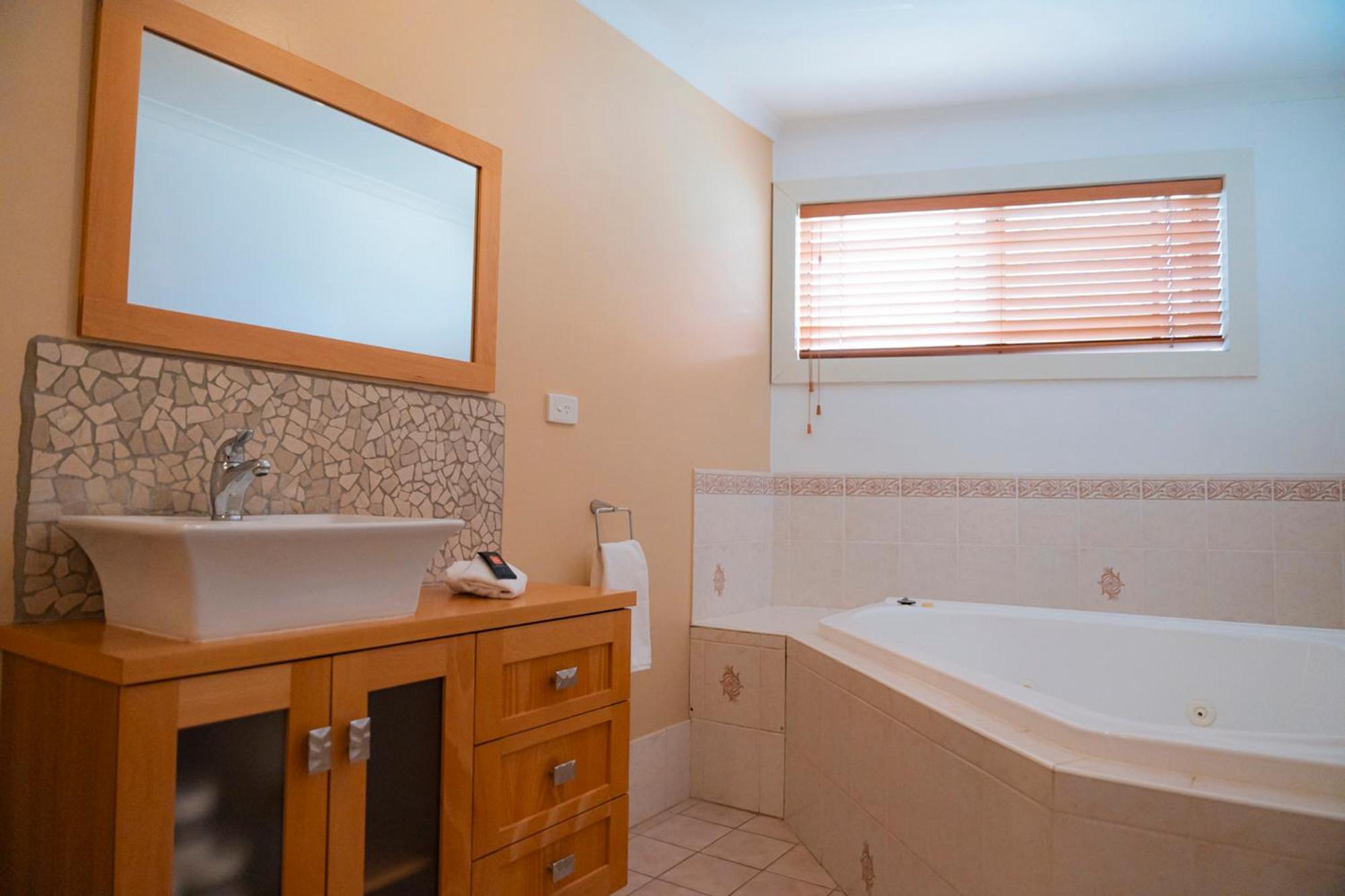 Two-bedroom Apartment (Not Pet Friendly) photo 1