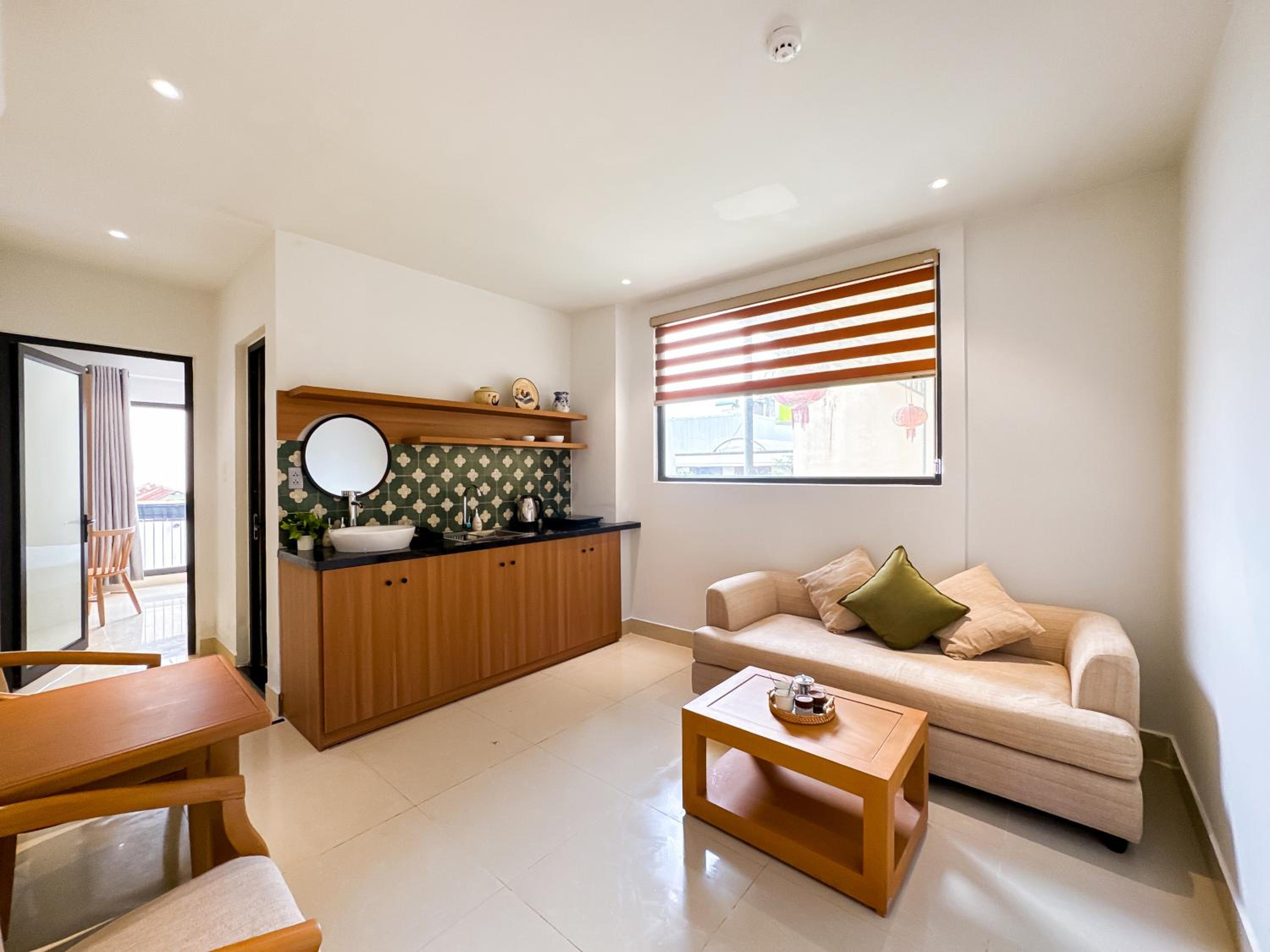 One-Bedroom Apartment with City View