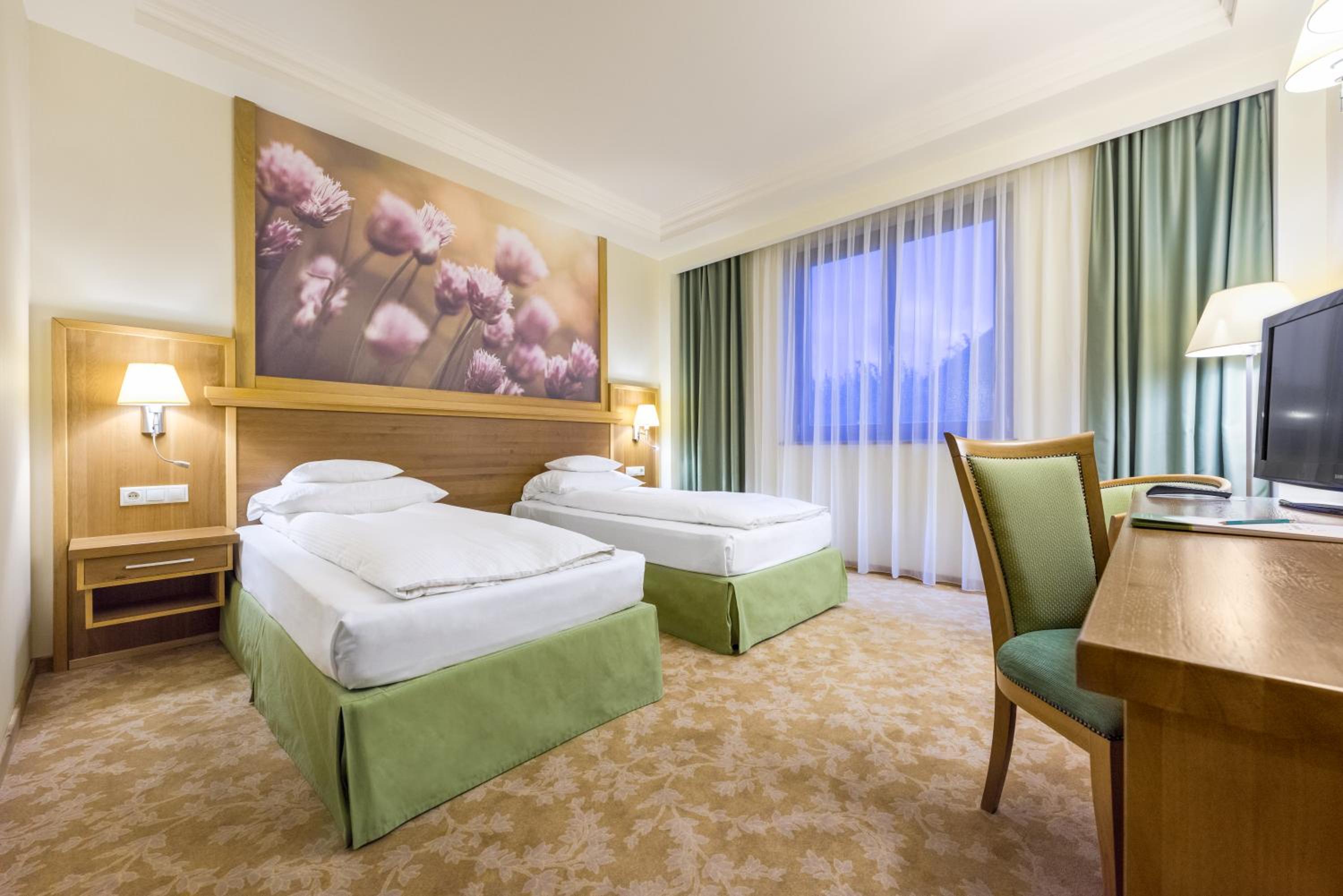 Double Room - Photo 3