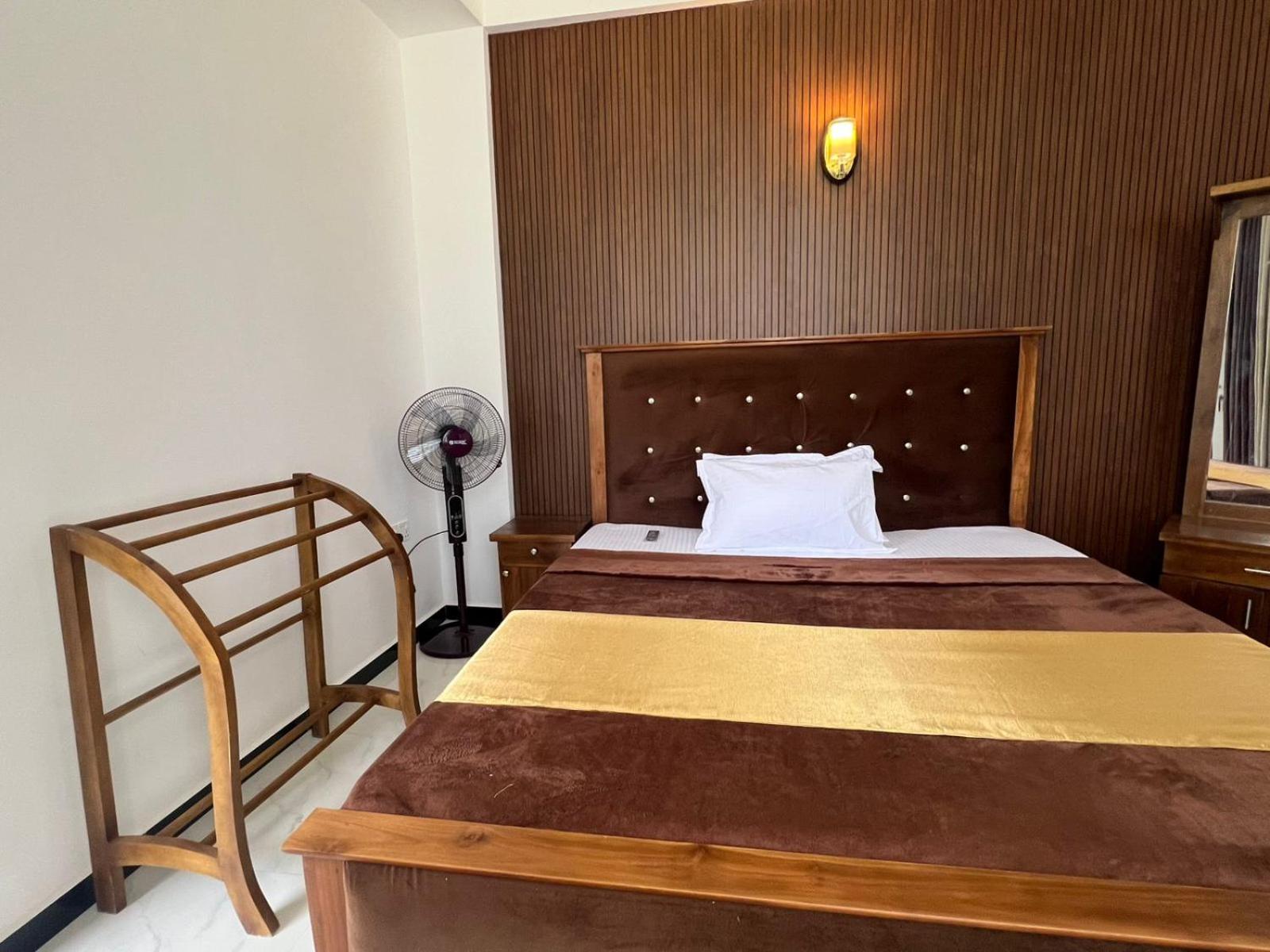 King Room with Mountain View