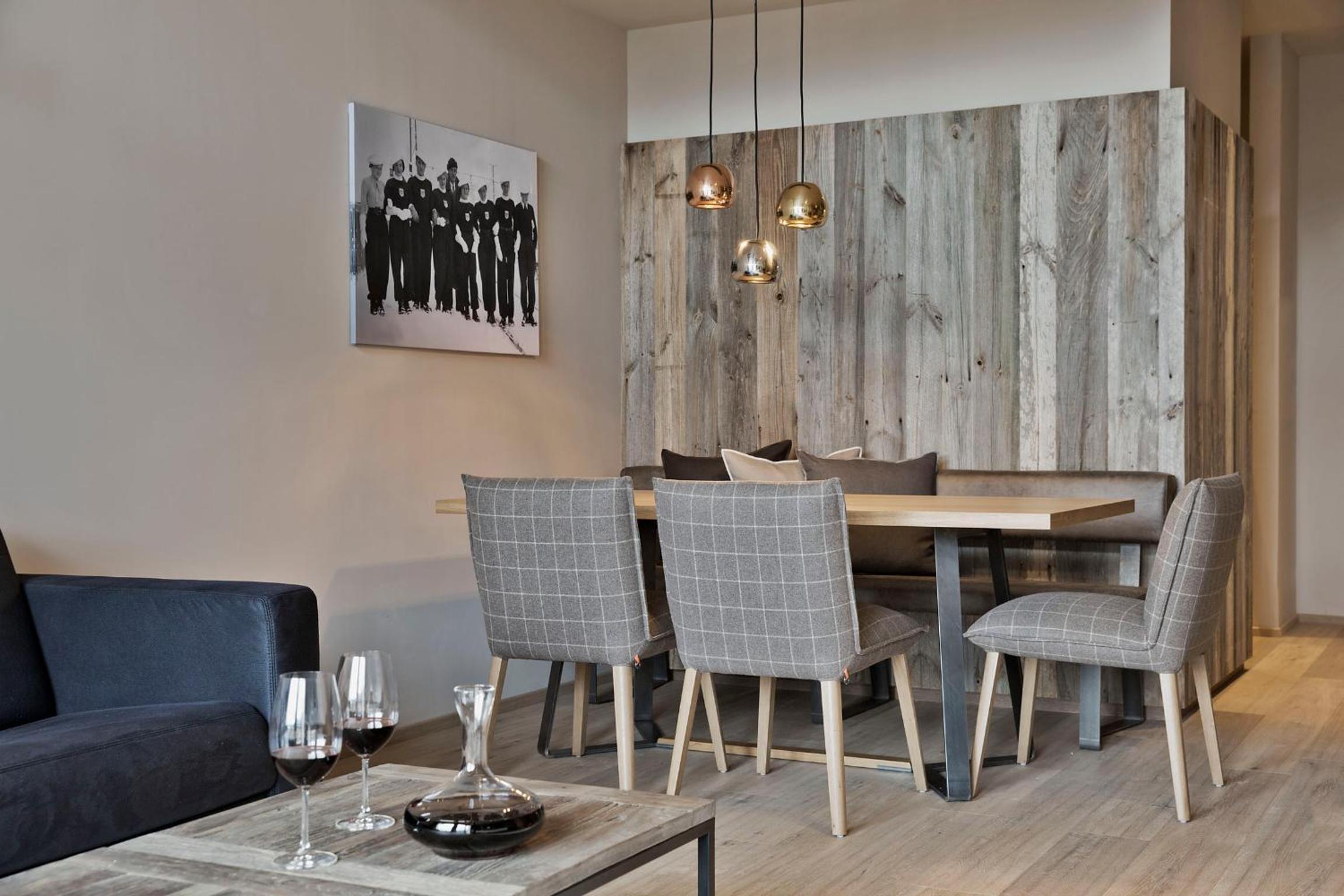 Suite - Photo 7