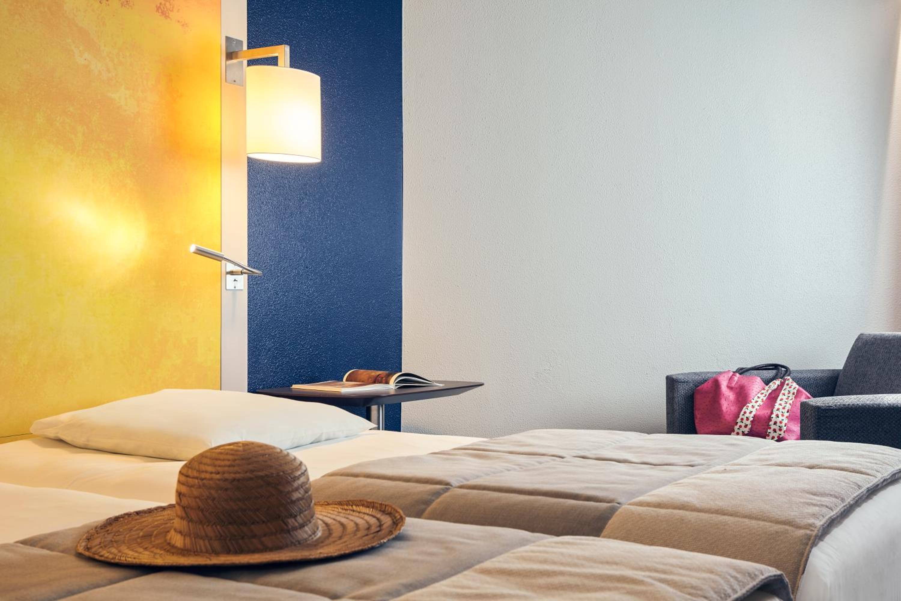 Classic Twin Room - Photo 4