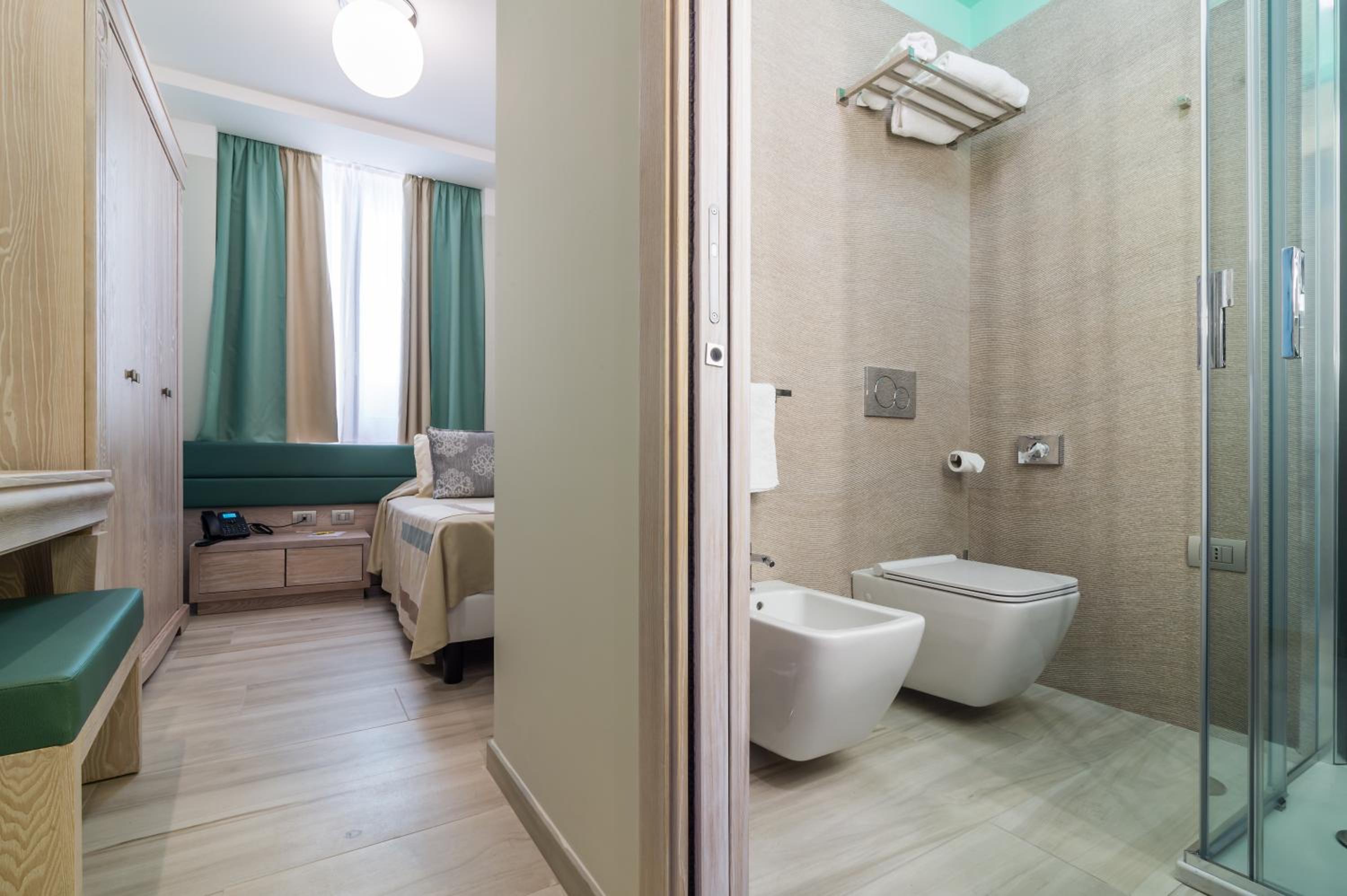 Single Room photo 2