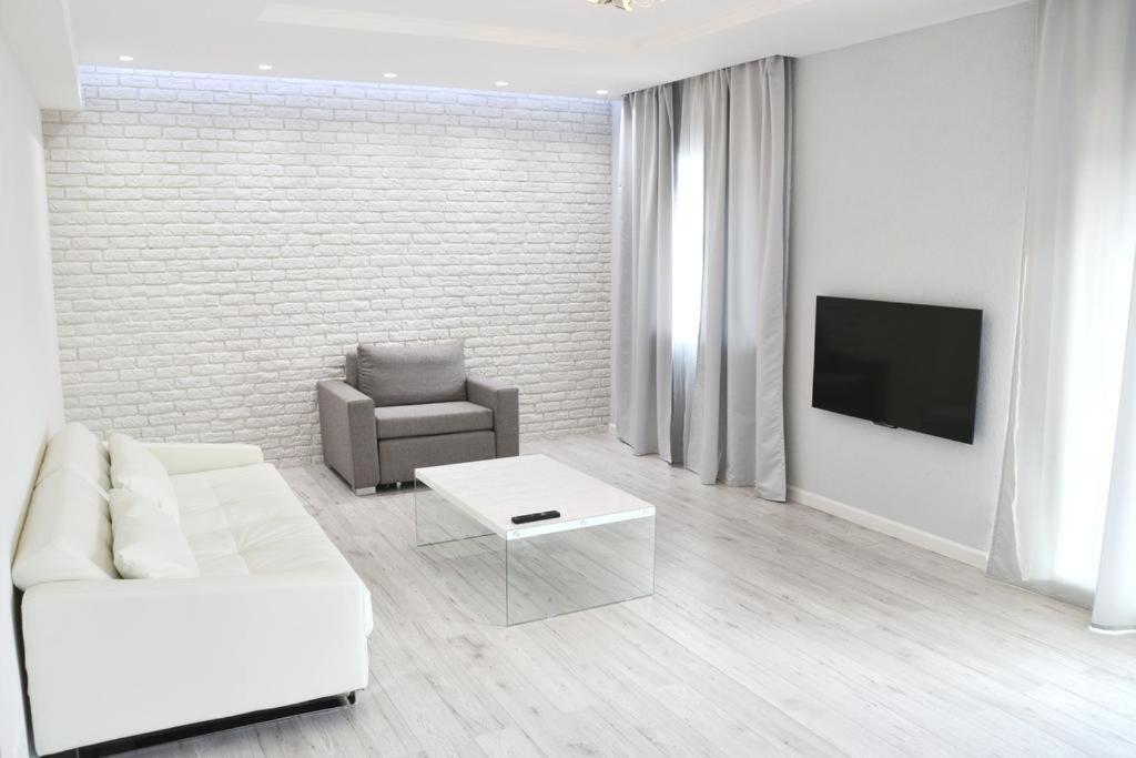 One-Bedroom Apartment with Terrace
