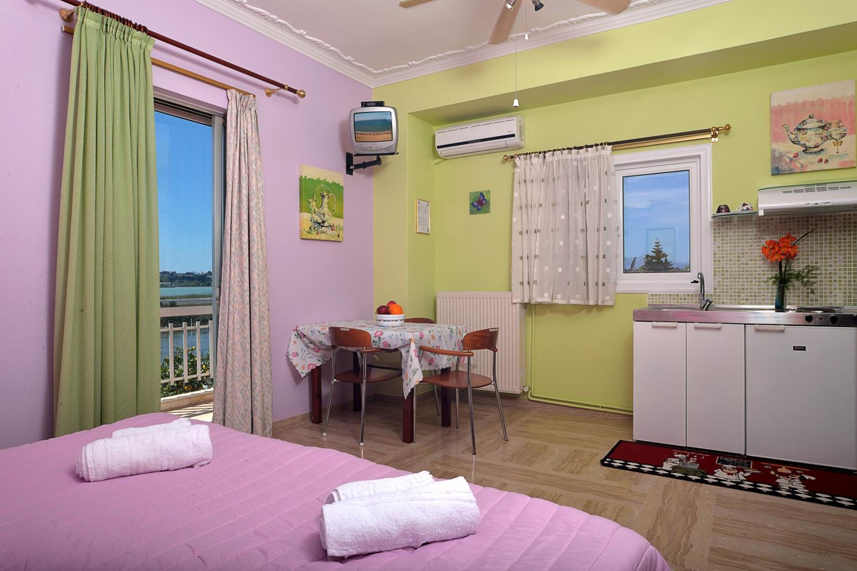 Studio Apartment with Sea View