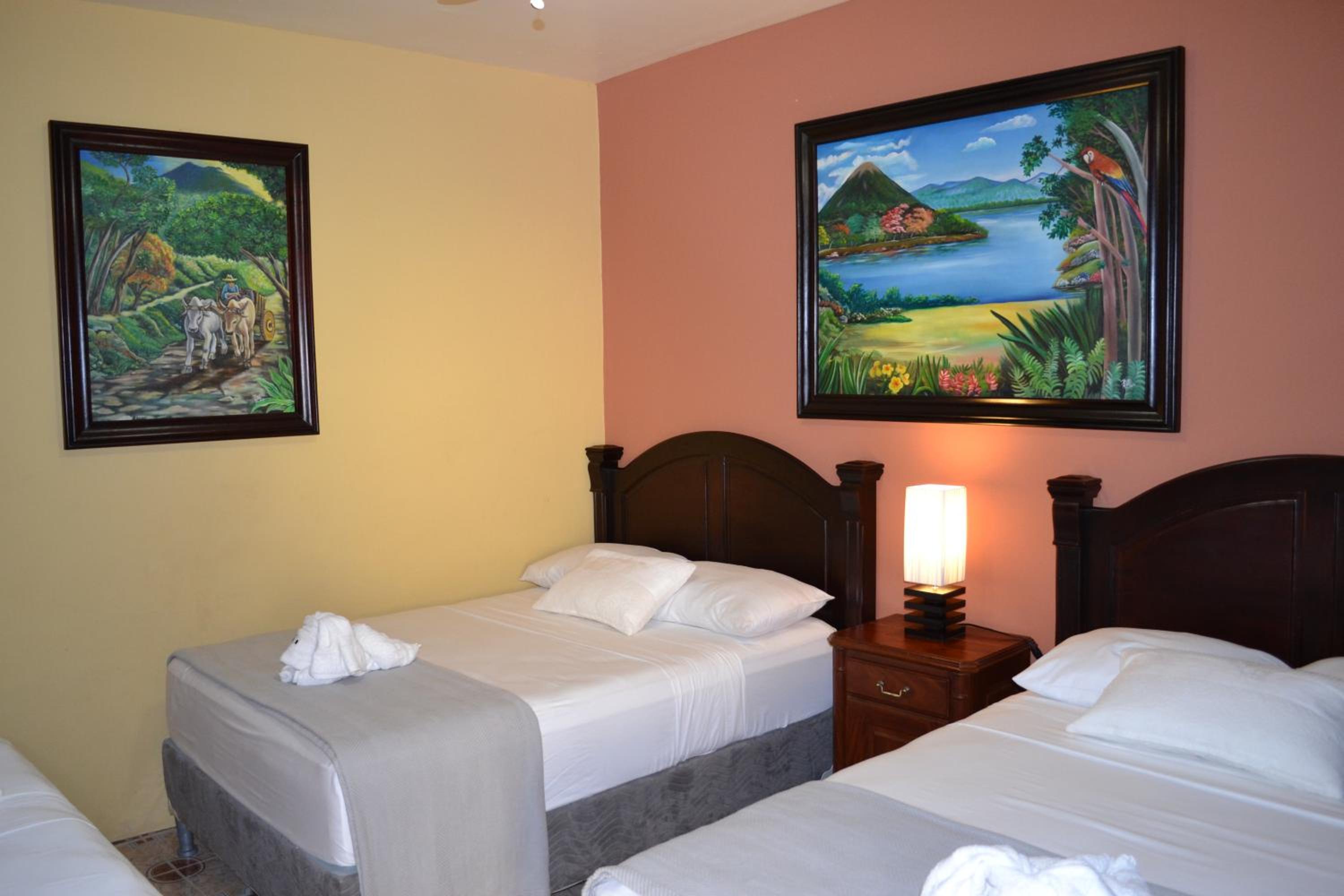 Triple Room with Pool View photo 3