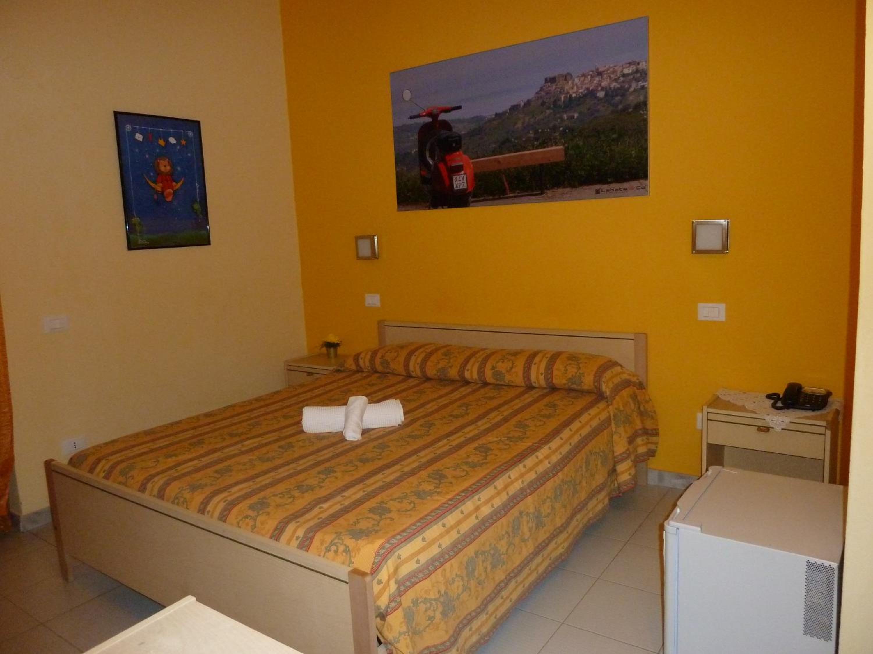 Double or Twin Room photo 1