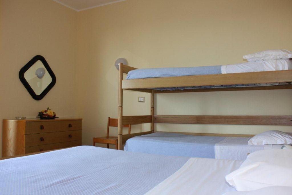 Quadruple Room - Photo 4