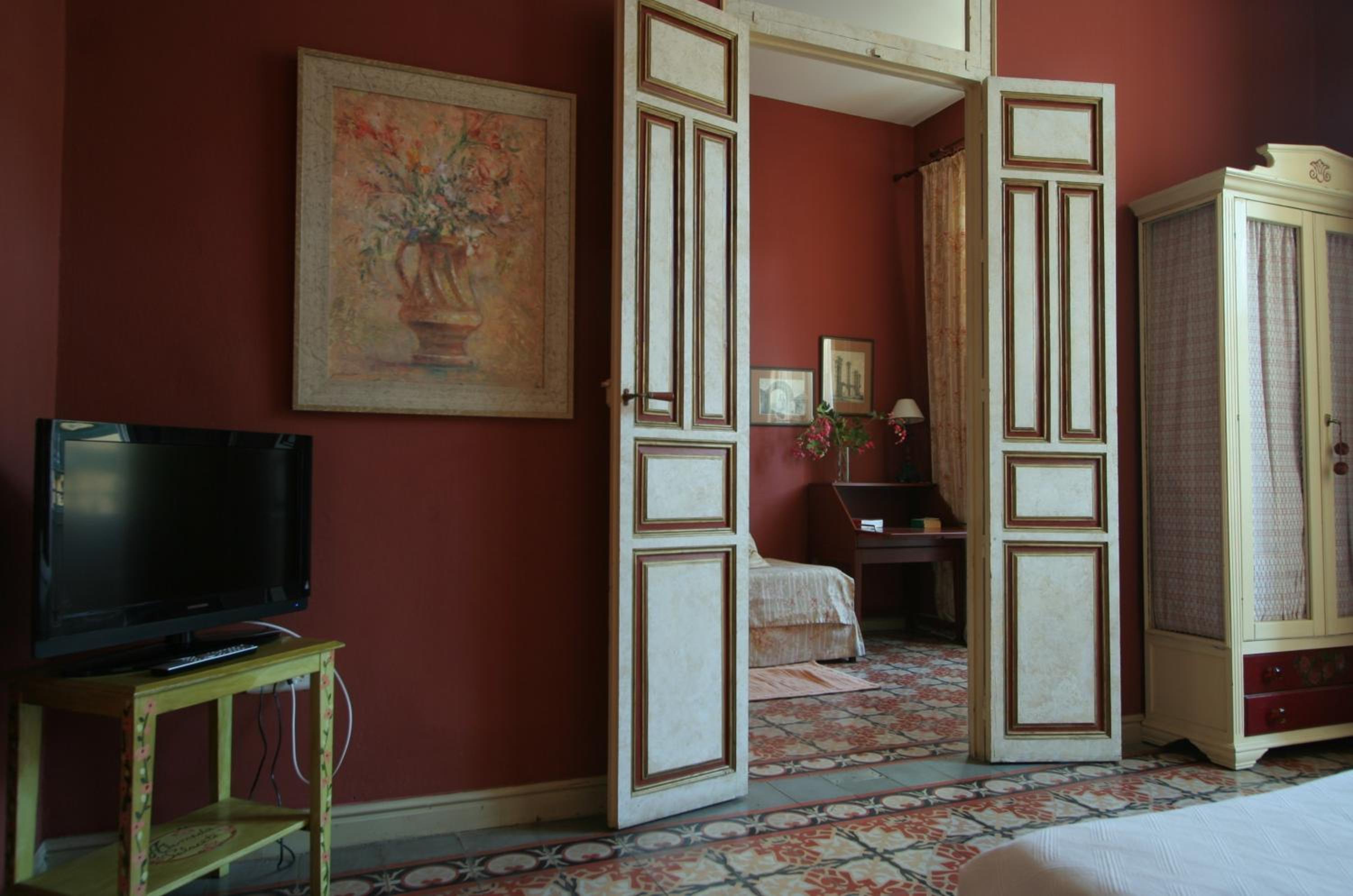 Family Room photo 2