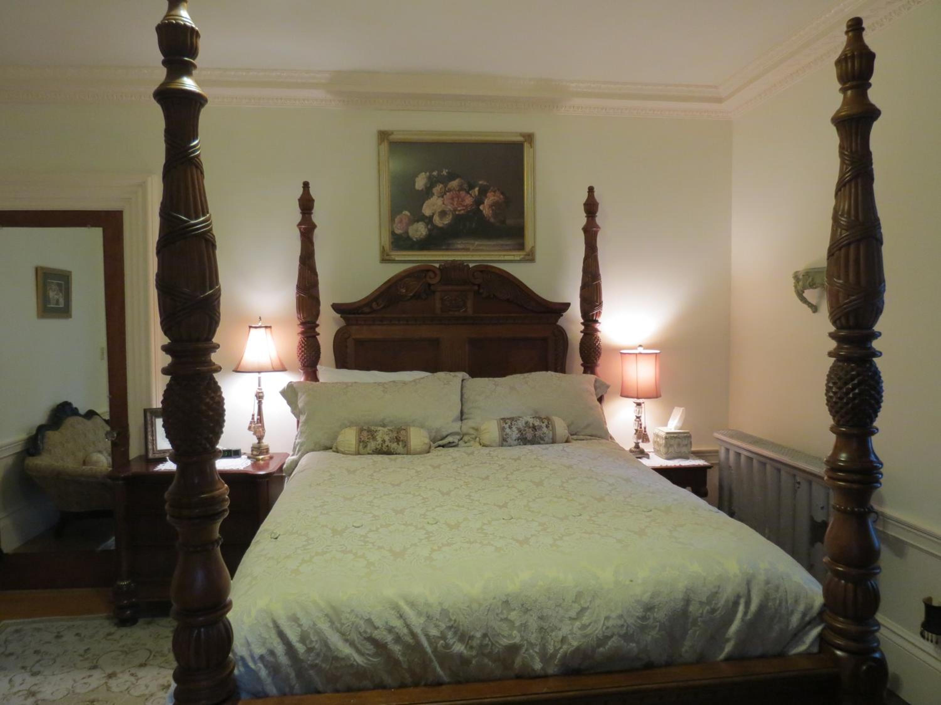 Marguerite Room photo 2